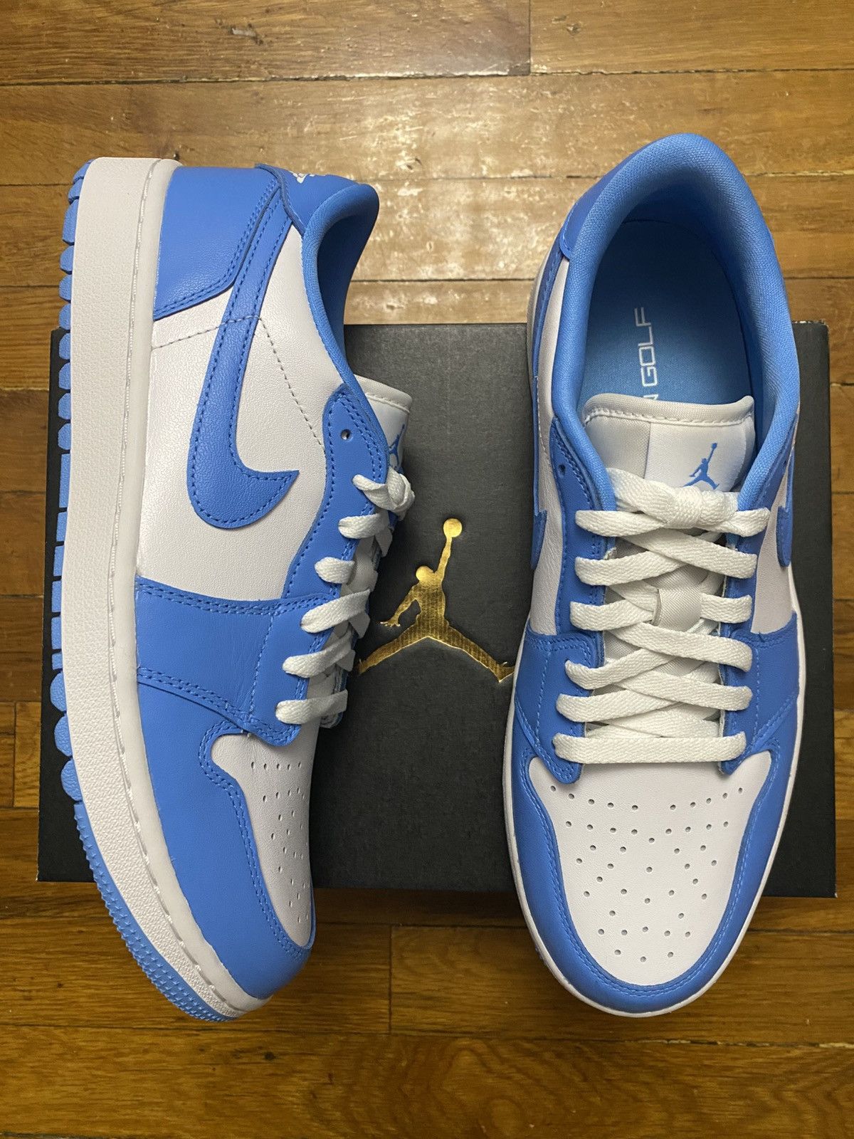 Jordan Brand × Nike Size 9.5 - Air Jordan 1 Low G UNC University