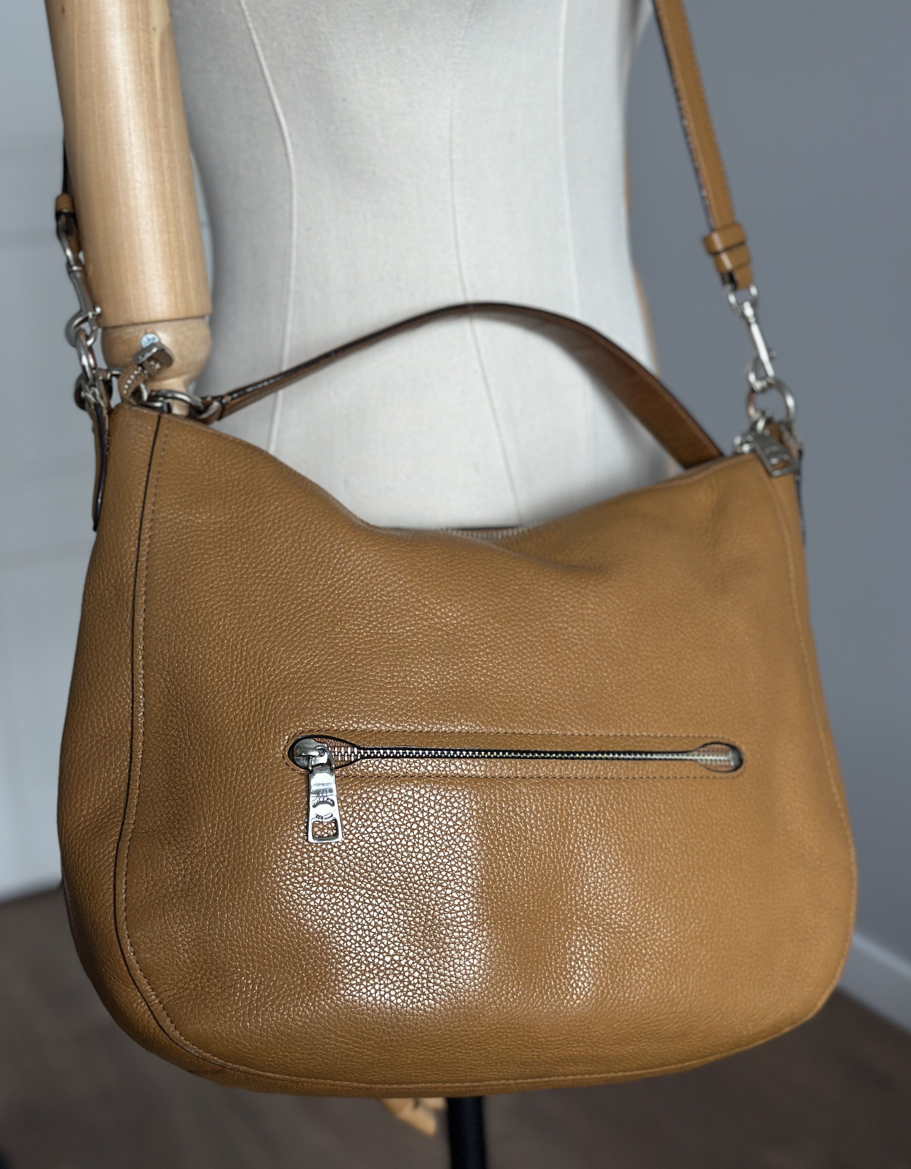 Coach COACH CHELSEA 32 Leather Shoulder/Crossbody Bag Luxury Brand Size ONE SIZE - 8 Thumbnail