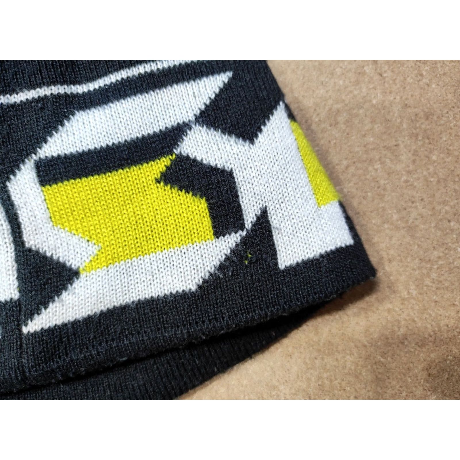 Salomon Salomon Beanie Hat One Size Pom Pom 2011 Bobble Geometric Multicolor Acrylic Knit Unisex Adults Beanie Mens Womens Size ONE SIZE - 4 Thumbnail