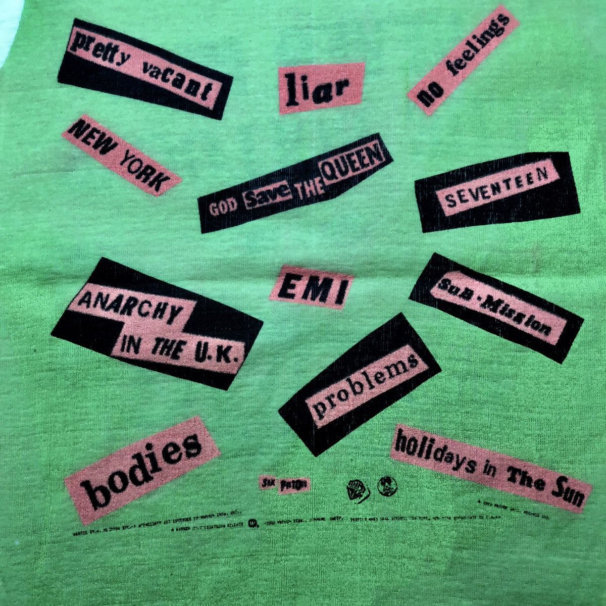 Other VINTAGE SEX PISTOLS Jamie Reid Never Mind The Bollocks 1977 Size US M / EU 48-50 / 2 - 9 Thumbnail