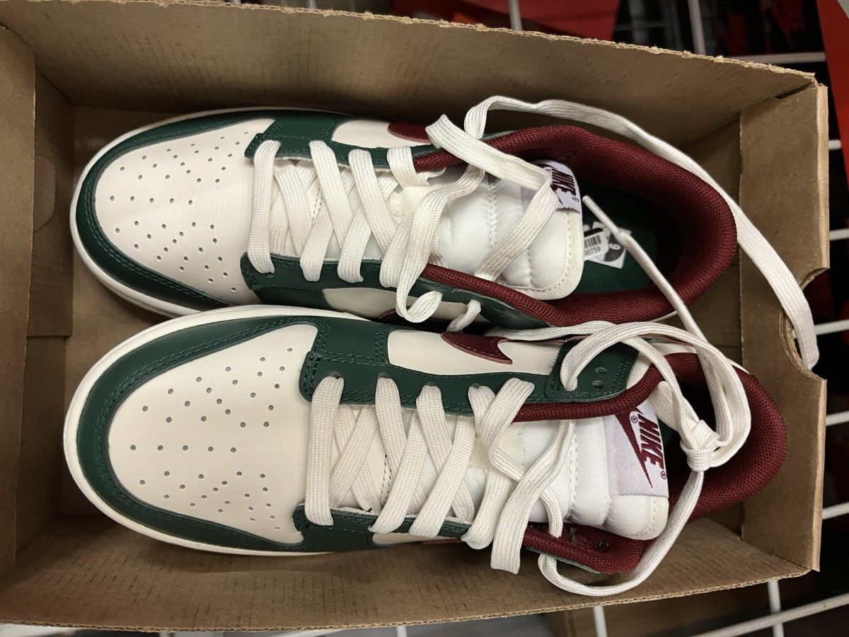 Nike Nike Dunk Low Gorge Green Size US 6 / EU 39 - 2 Thumbnail