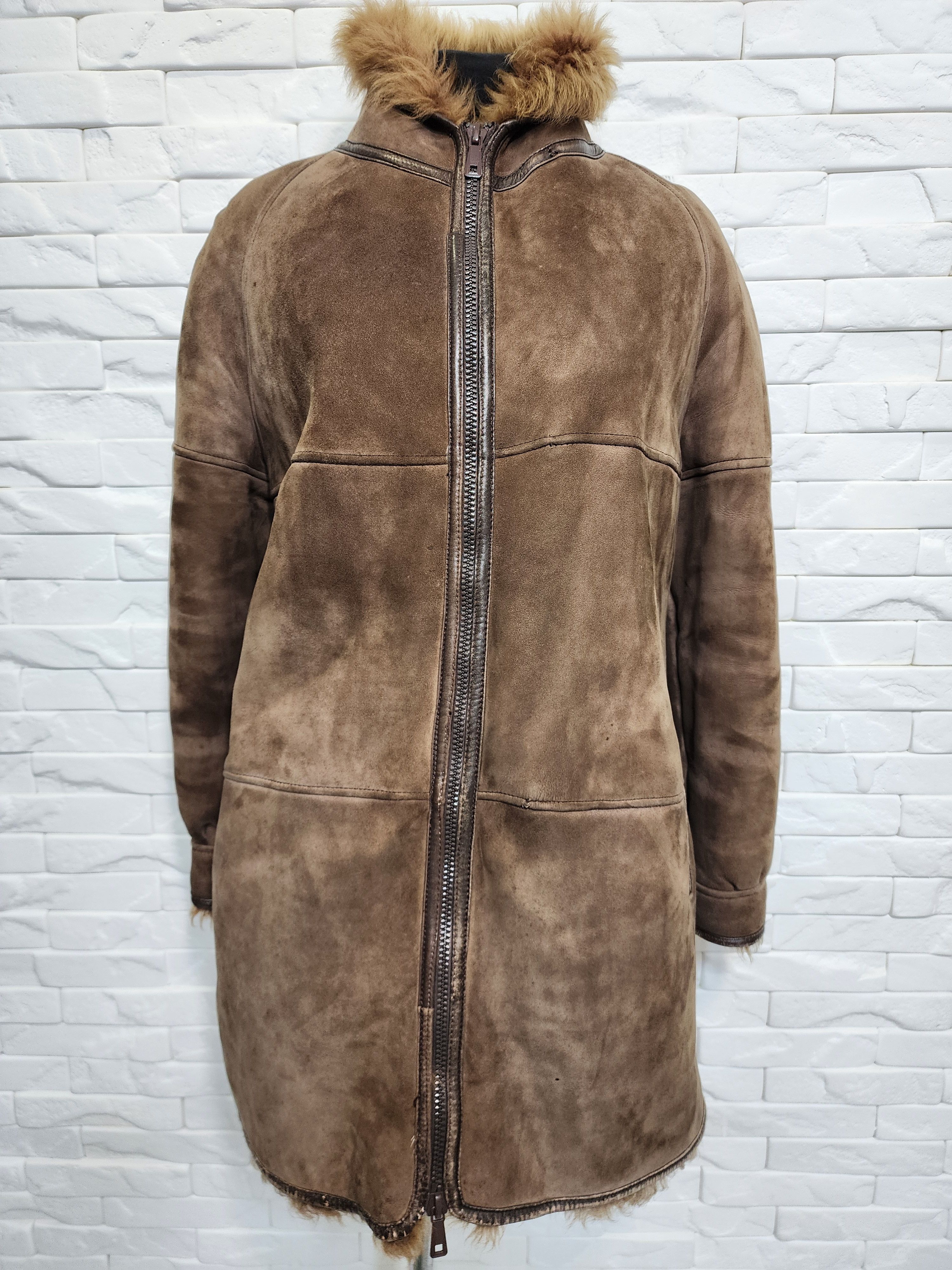 Brown Sheepskin Coat: Genuine Fur Plastic Zipper.