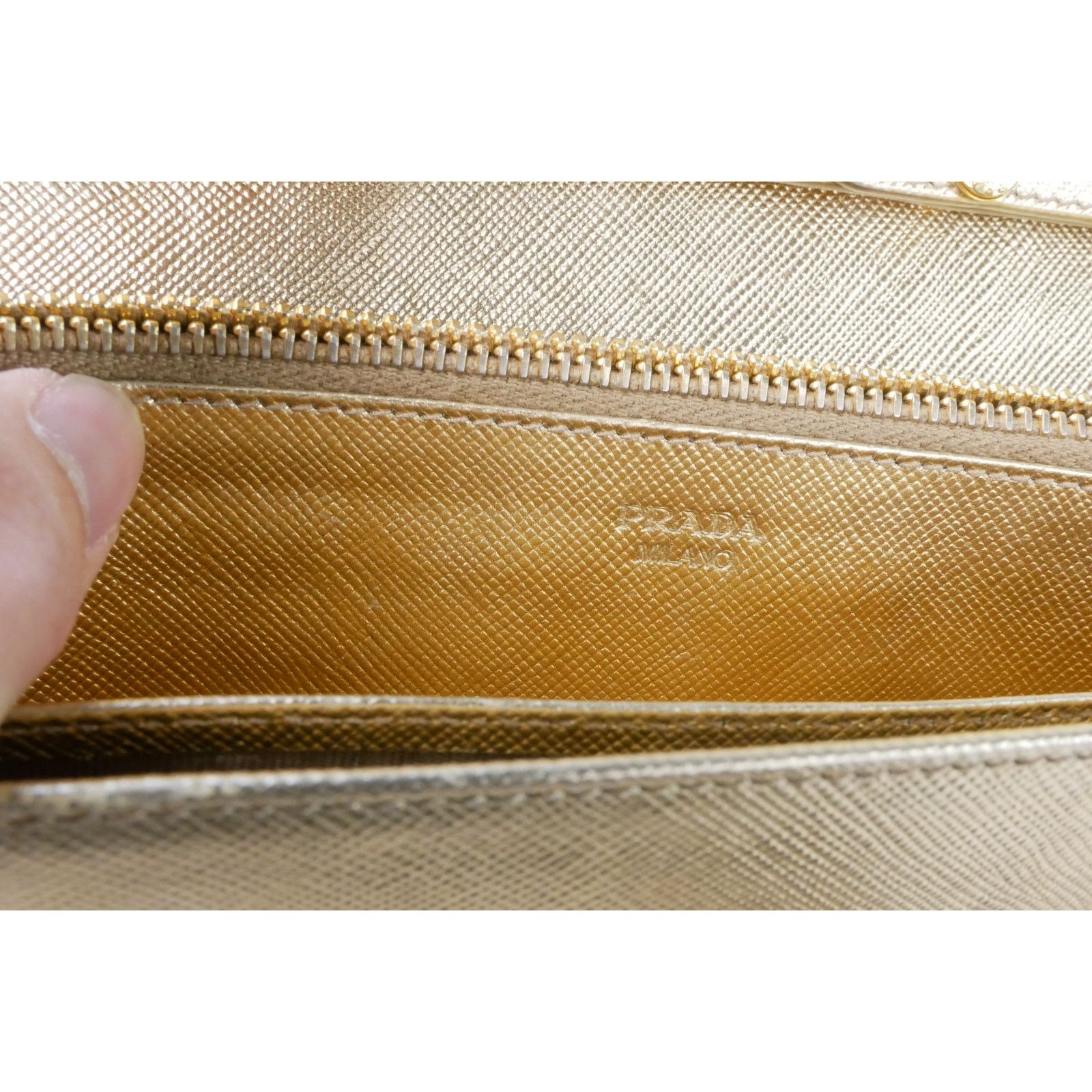 Prada Metallic Gold Shine Leather Crossbody Bag Size ONE SIZE - 8 Thumbnail