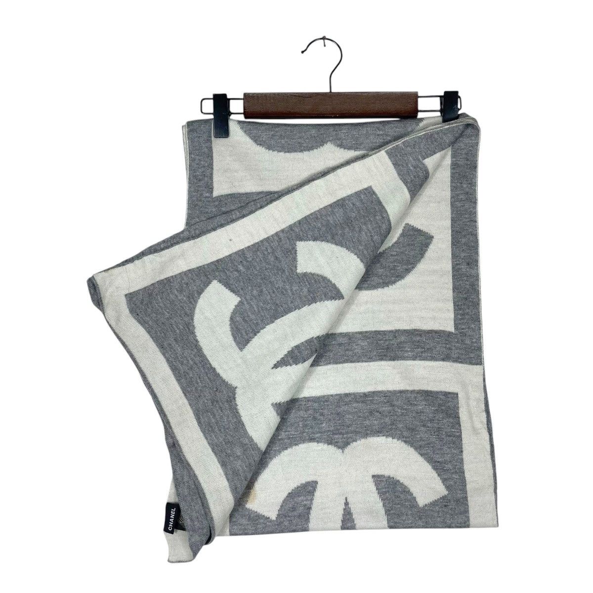 Chanel × Vintage Vintage Chanel CC Logo All Over Print Scarf Muffler Size ONE SIZE - 9 Thumbnail