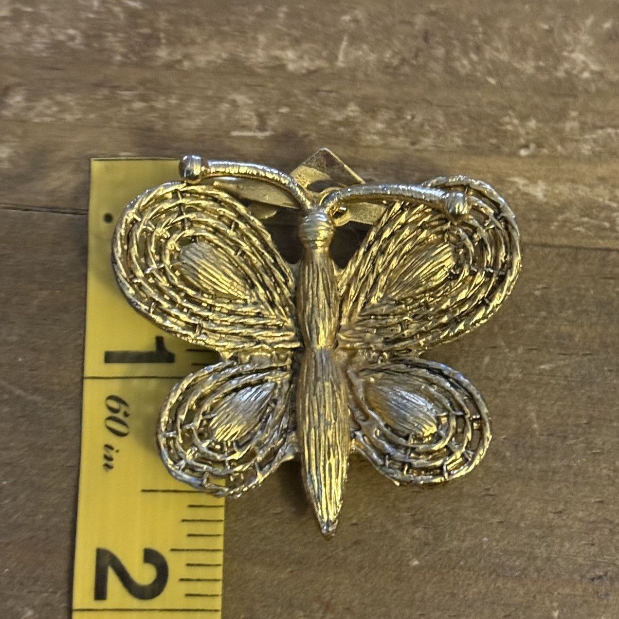 Vintage Vintage gold tone butterfly brooch/collar clip Size ONE SIZE - 3 Thumbnail
