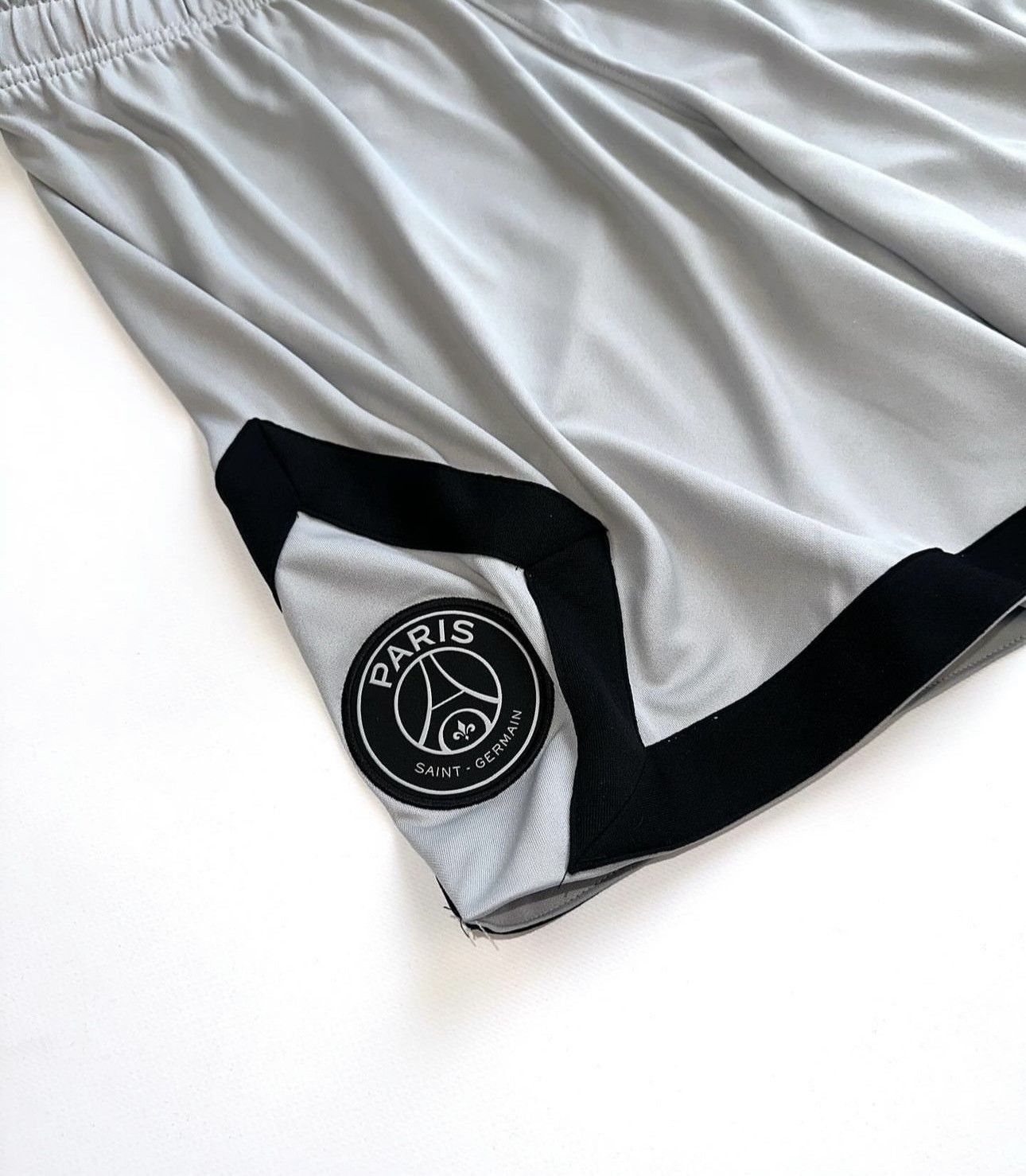 Jordan Brand Jordan Nike PSG Paris Diamond soccer shorts size : M Size US 32 / EU 48 - 2 Thumbnail