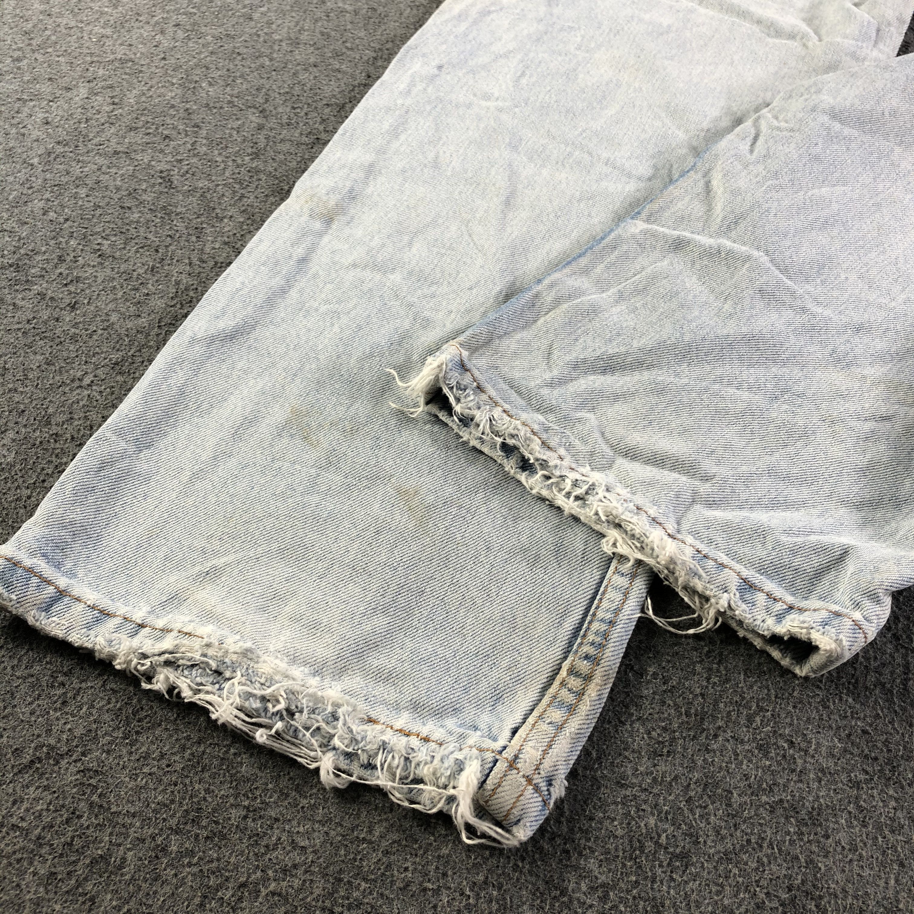 Levi's Vintage Light Wash Levis 550 Jeans-J3283 Size US 35 - 6 Thumbnail