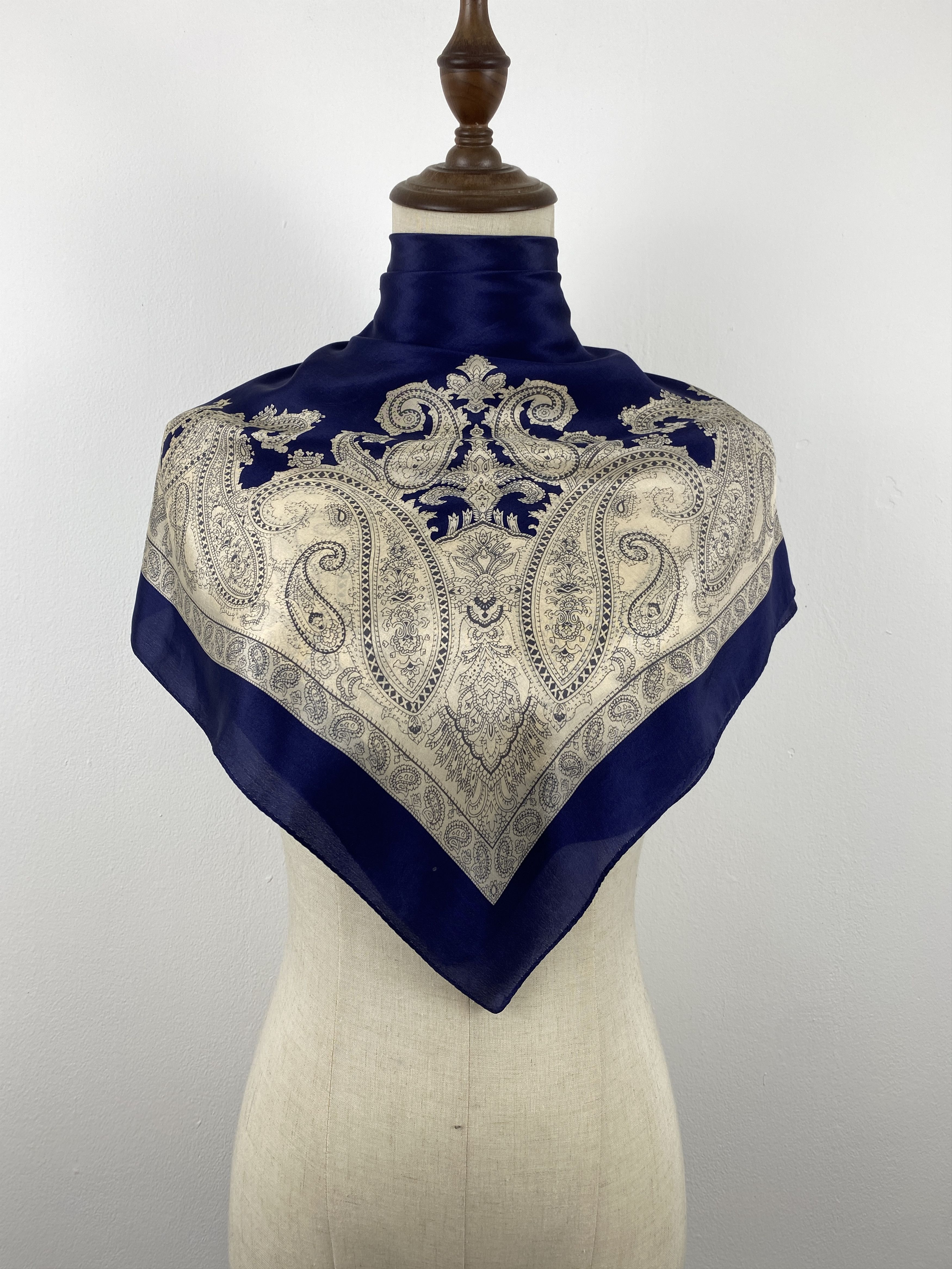 Japanese Brand Vintage Japanese Brand Paisley Silk Scarf SN0144 Size ONE SIZE - 2 Thumbnail