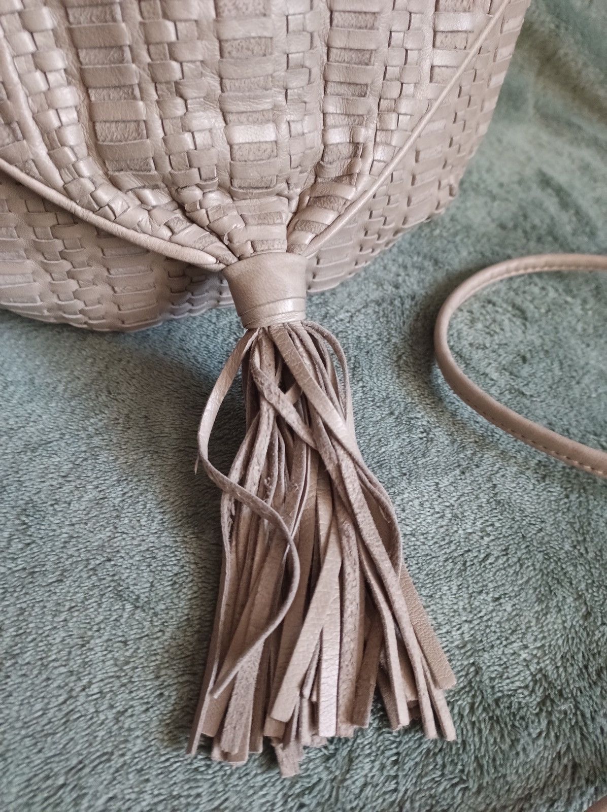 Other COSCI by Gucci Grey Woven Leather Crossbody Shoulder Bag Size ONE SIZE - 7 Thumbnail