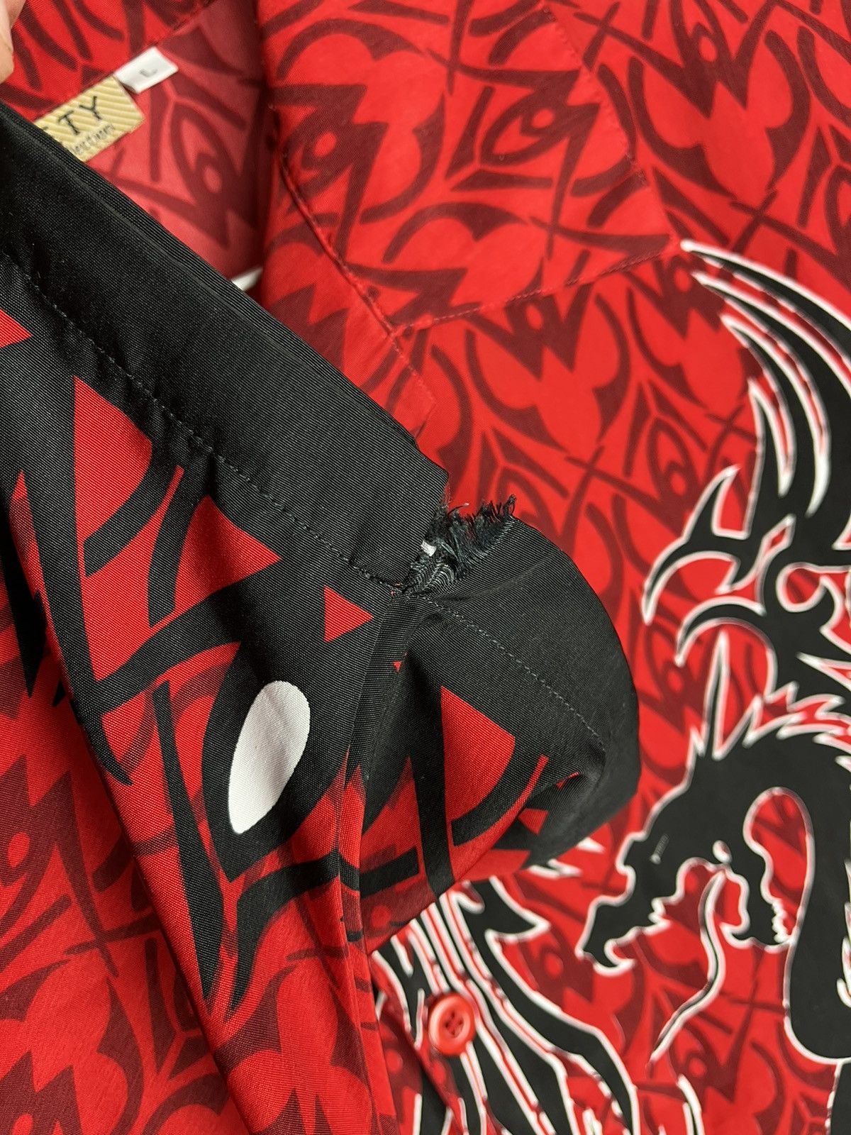 Other 🔥Sweety Collection Hawaiian button up shirt dragon abstract Size US L / EU 52-54 / 3 - 6 Thumbnail