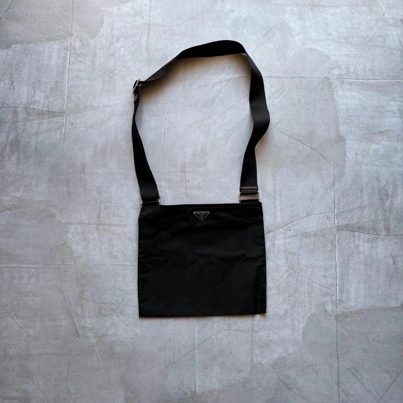 Prada 00s Prada shoulder bag messenger Y2K luxury by Tom Ford Size ONE SIZE - 2 Thumbnail