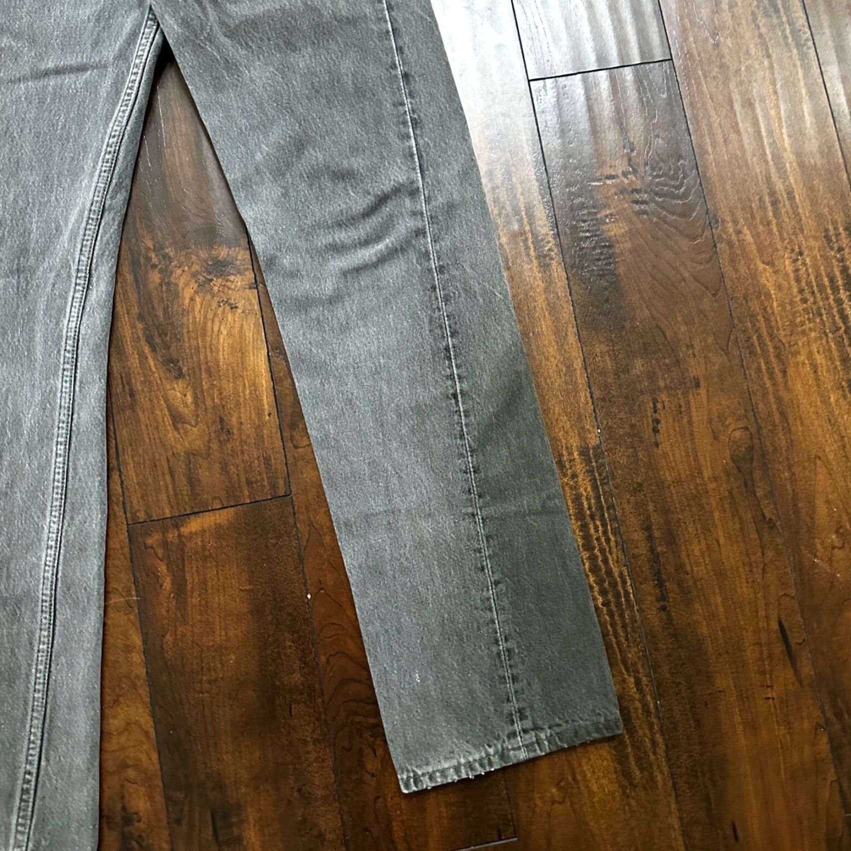 Levi's VINTAGE Levi's 501 Jeans 33x34 Light Wash Grey 90s Straight Fit Mens Size US 33 - 2 Thumbnail