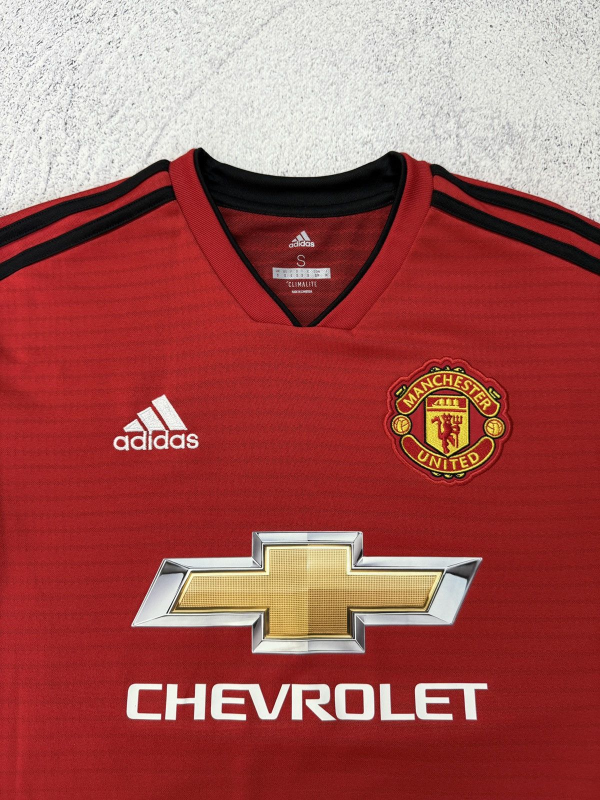 Adidas ADIDAS MANCHESTER UNITED 2018/19 HOME FOOTBALL SHIRT JERSEY Size US S / EU 44-46 / 1 - 5 Thumbnail