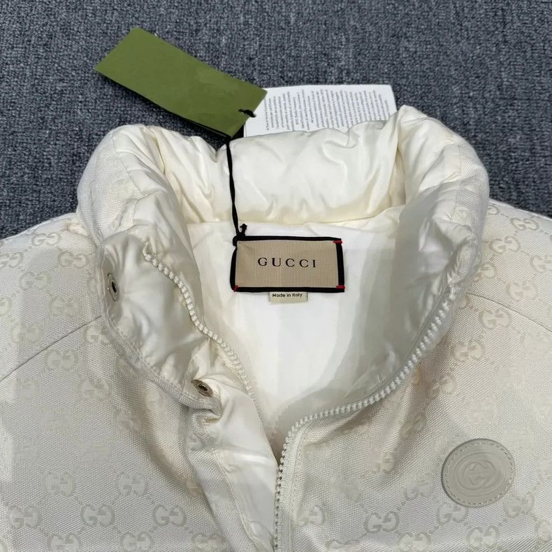 Gucci Gucci Ivory white old flower full print down vest 2501-Next Size US XS / EU 42 / 0 - 6 Thumbnail