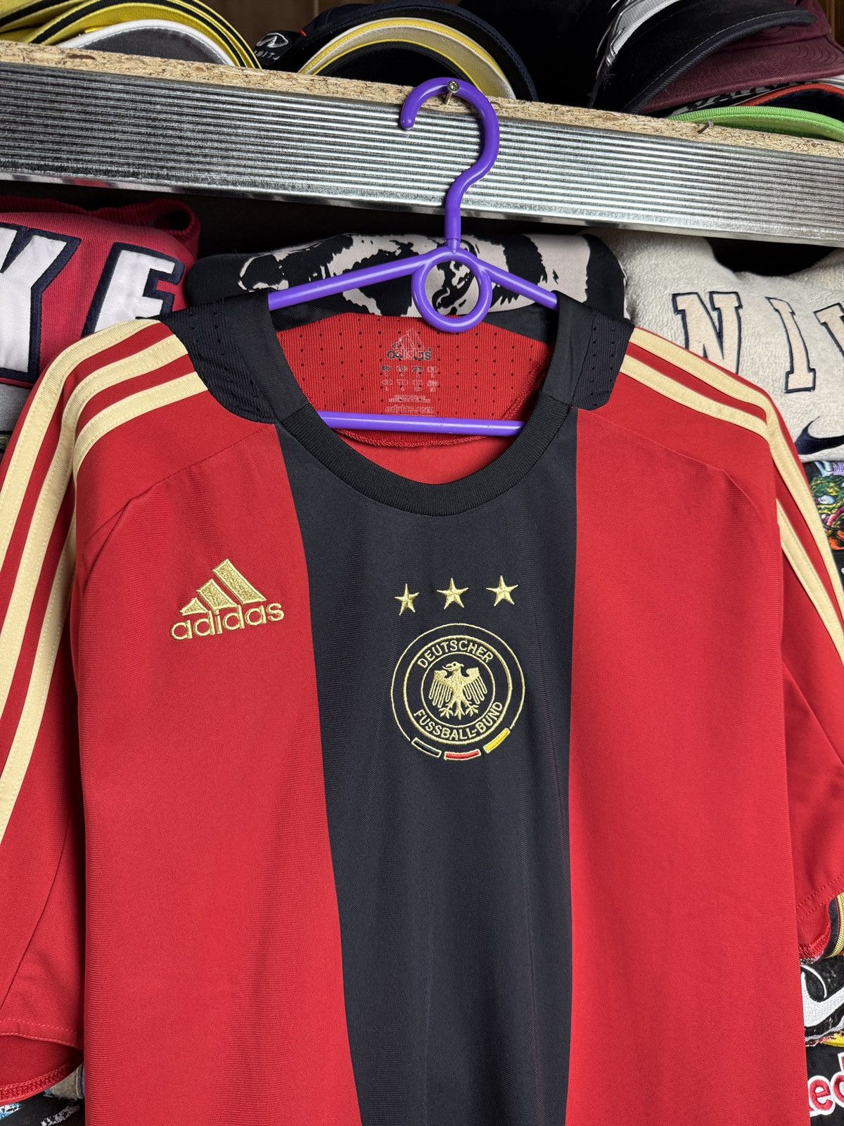 Adidas Vintage Adidas Deutscher Fussball-Bund Germany Black T-shirt Size US L / EU 52-54 / 3 - 3 Thumbnail