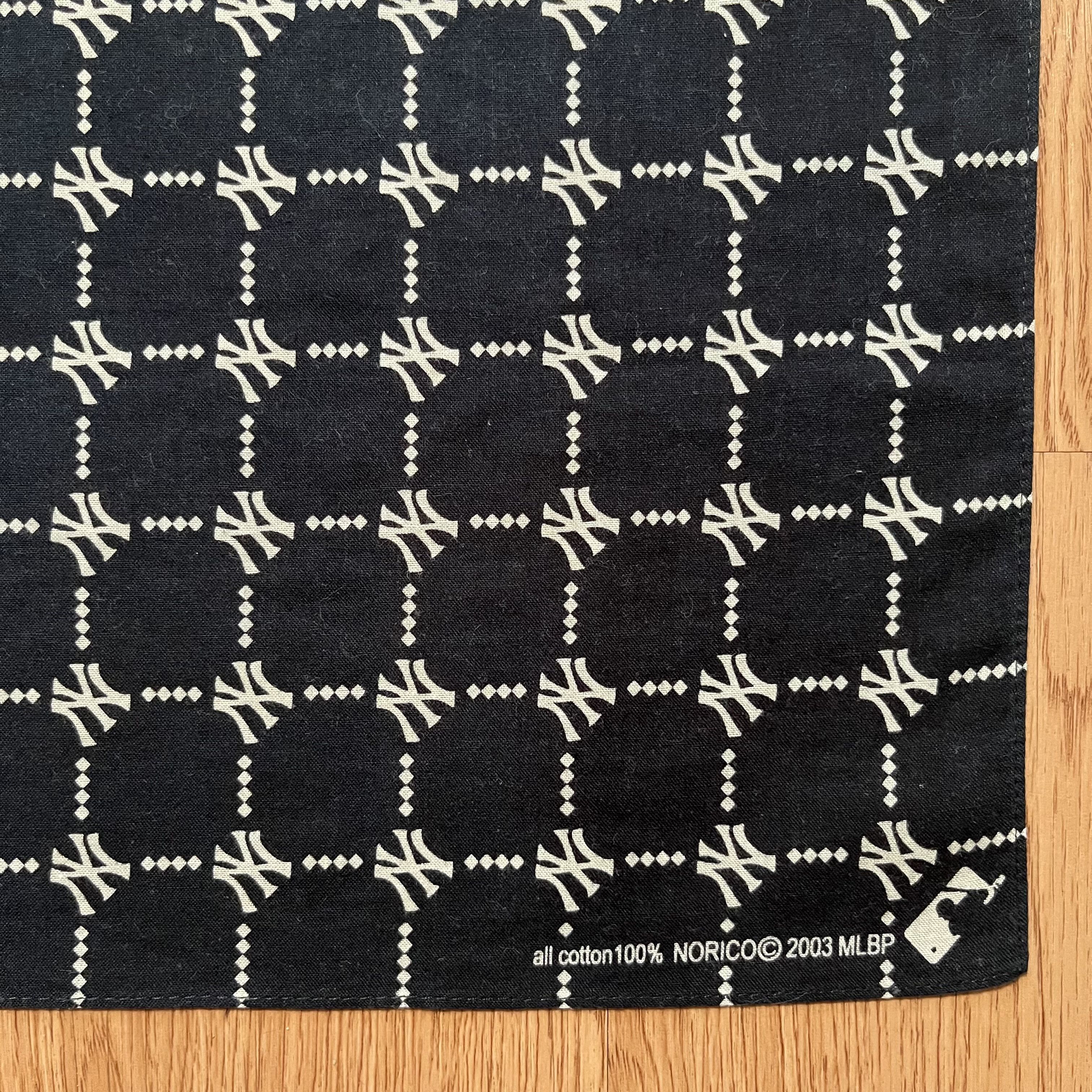 New York Yankees Vintage00s New York Yankees / NY MLB Handkerchief Size ONE SIZE - 2 Thumbnail