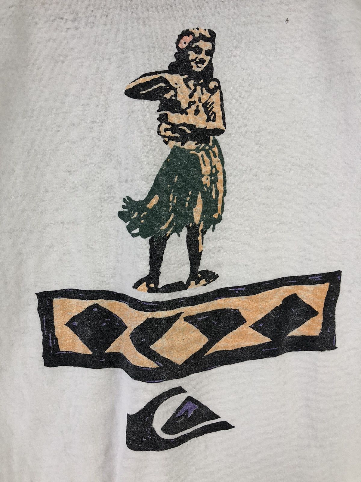 Quiksilver Vintage Quiksilver Center Logo Backhit Distressed Tshirt Size US M / EU 48-50 / 2 - 14 Thumbnail