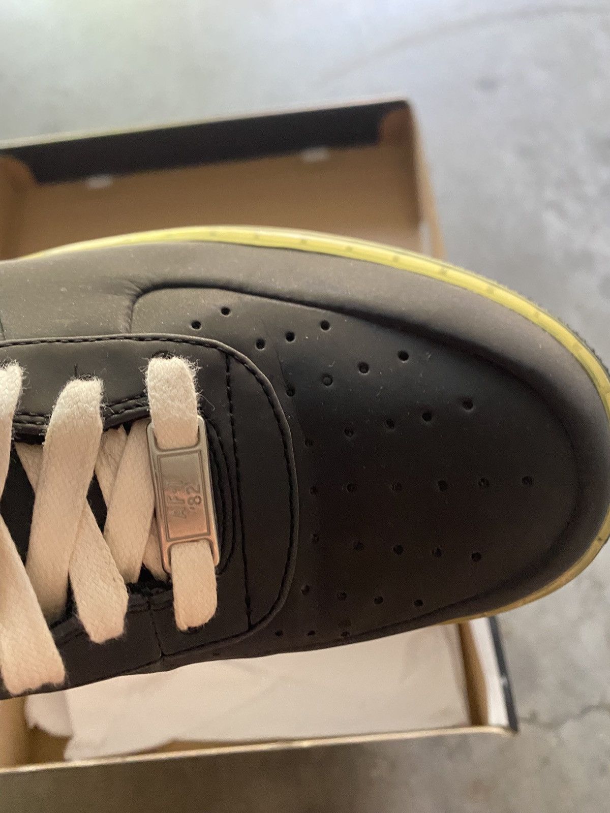 Nike RARE Nike Air Force 1 Size US 10.5 / EU 43-44 - 7 Thumbnail