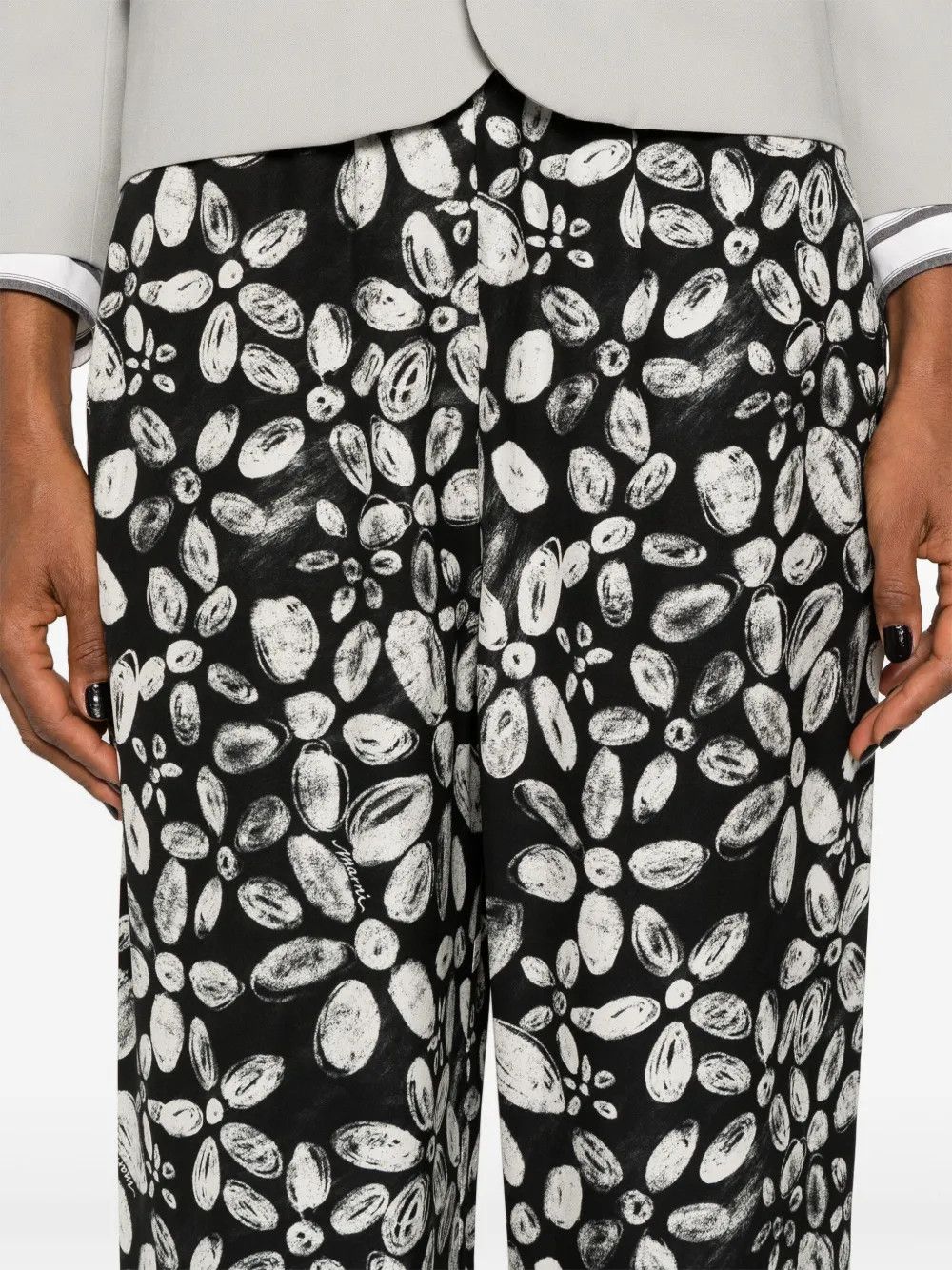 Marni o1y1125 Jogger in Black/White Size 28" / US 6 / IT 42 - 2 Thumbnail