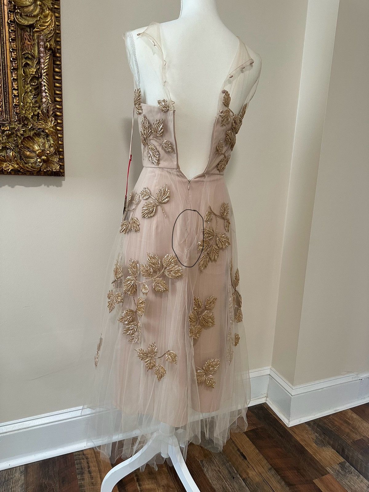 Carolina Herrera Carolina Herrera dress with golden leaf embroidery! Size XS / US 0-2 / IT 36-38 - 4 Thumbnail