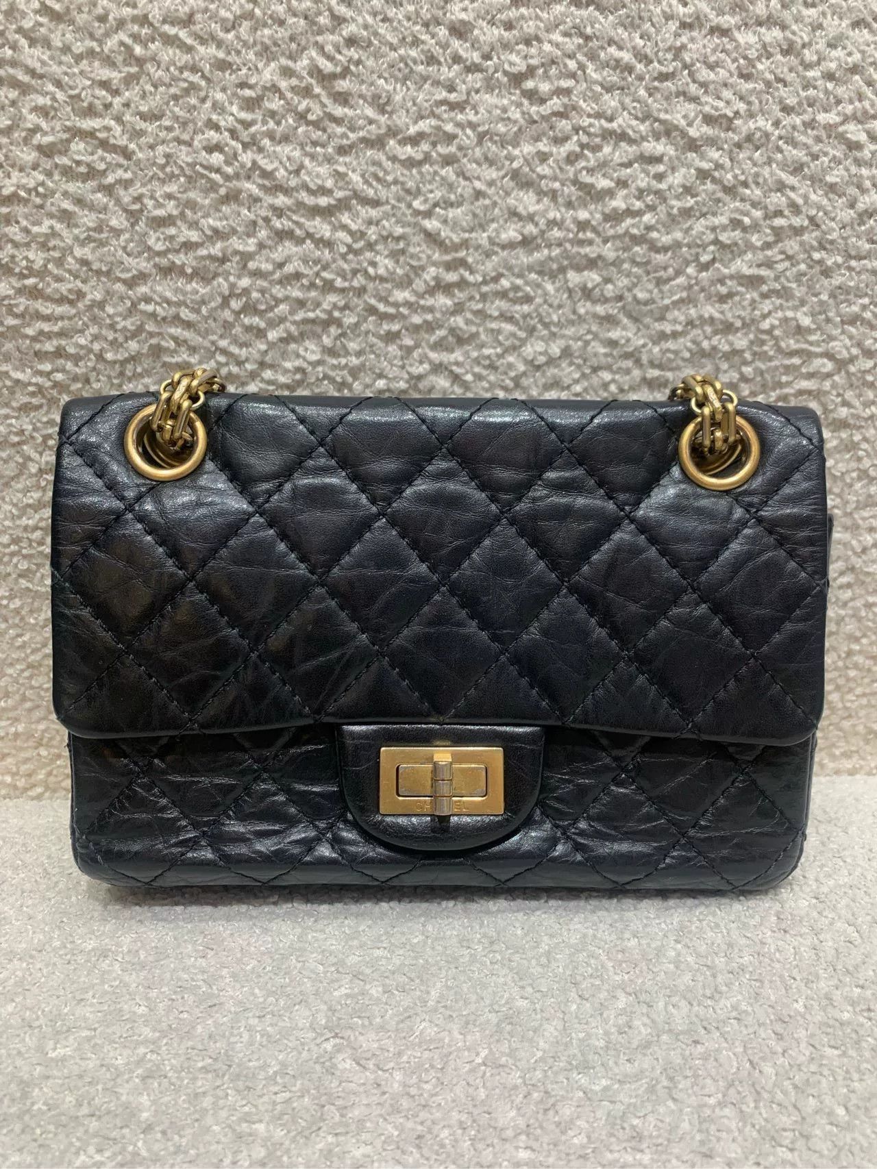 Chanel Pre-loved Bag Very good condition Size ONE SIZE - 1 Thumbnail