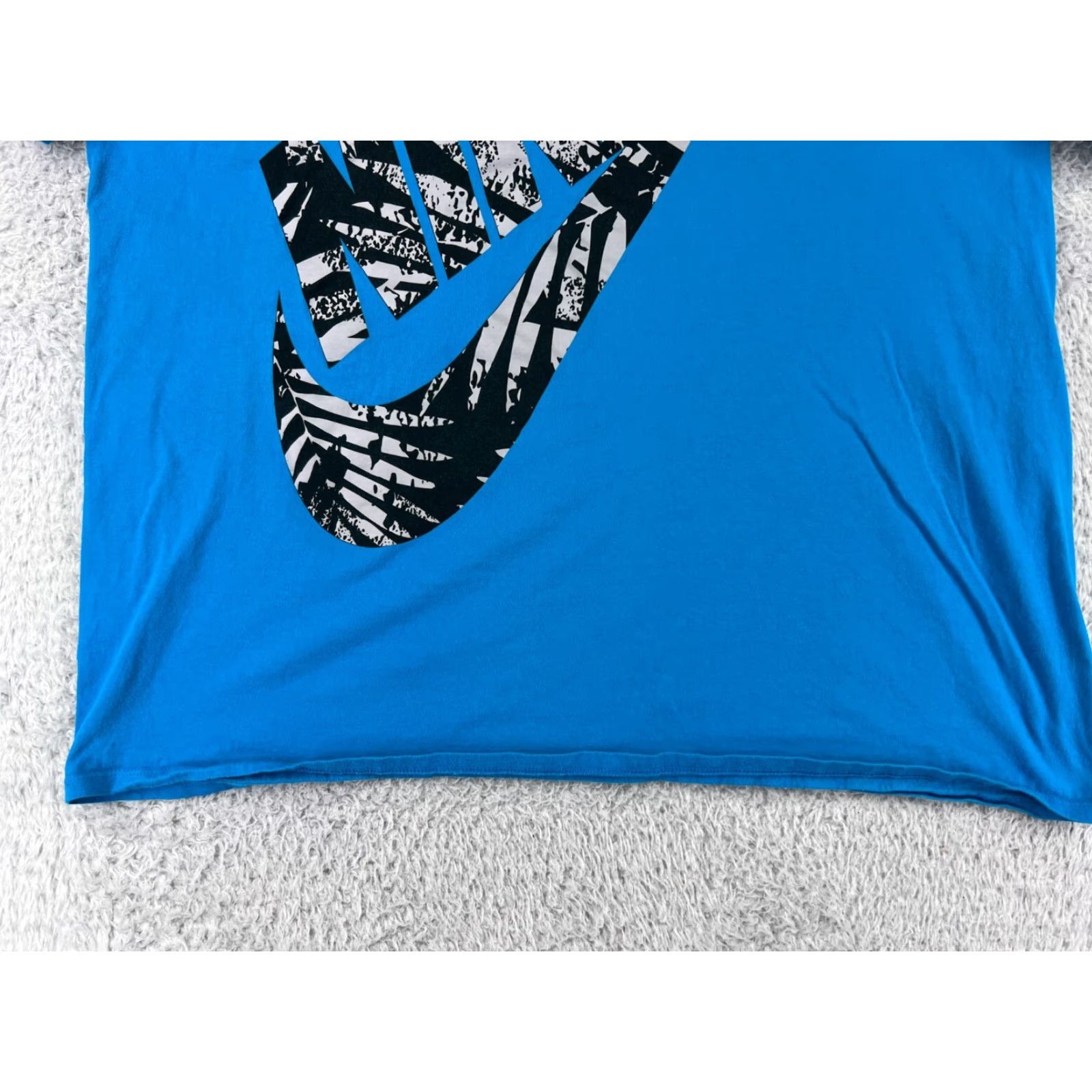 Nike Nike Shirt Mens 2XL Blue Logo Swoosh Palm Leaf Short Sleeve Crew Neck T-Shirt Size US XXL / EU 58 / 5 - 6 Thumbnail