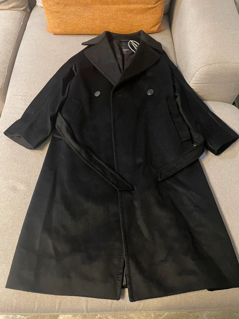 Max Mara Max Mara Coat Size M / US 6-8 / IT 42-44 - 1 Thumbnail