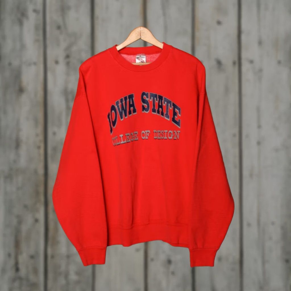Fruit Of The Loom VINTAGE Iowa State College of Design Red FOTL Super Cotton Sweatshirt Sz. XL Shirt Mens XL Red Cotton/Polyester Sweatshirt Size US XL / EU 56 / 4 - 1 Thumbnail