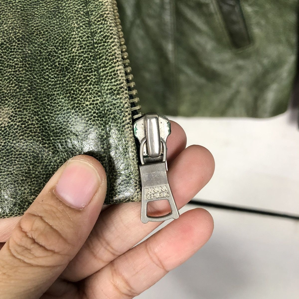 Japanese Brand 🔥VINTAGE BIKER CROPPED LEATHER JACKET BANANA REPUBLIC Size US M / EU 48-50 / 2 - 18 Thumbnail