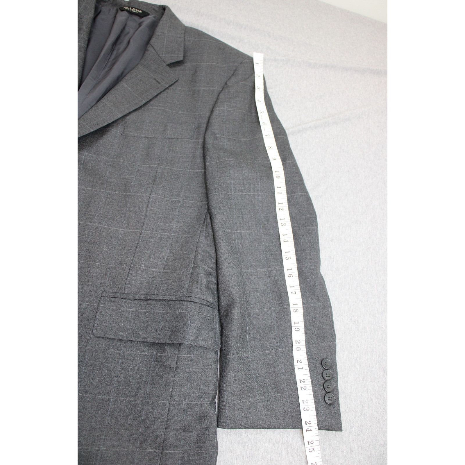 Jos. A. Bank Jos A Bank Blazer Men 44S Gray Check 100% Wool 2 Button Size 44S - 7 Thumbnail