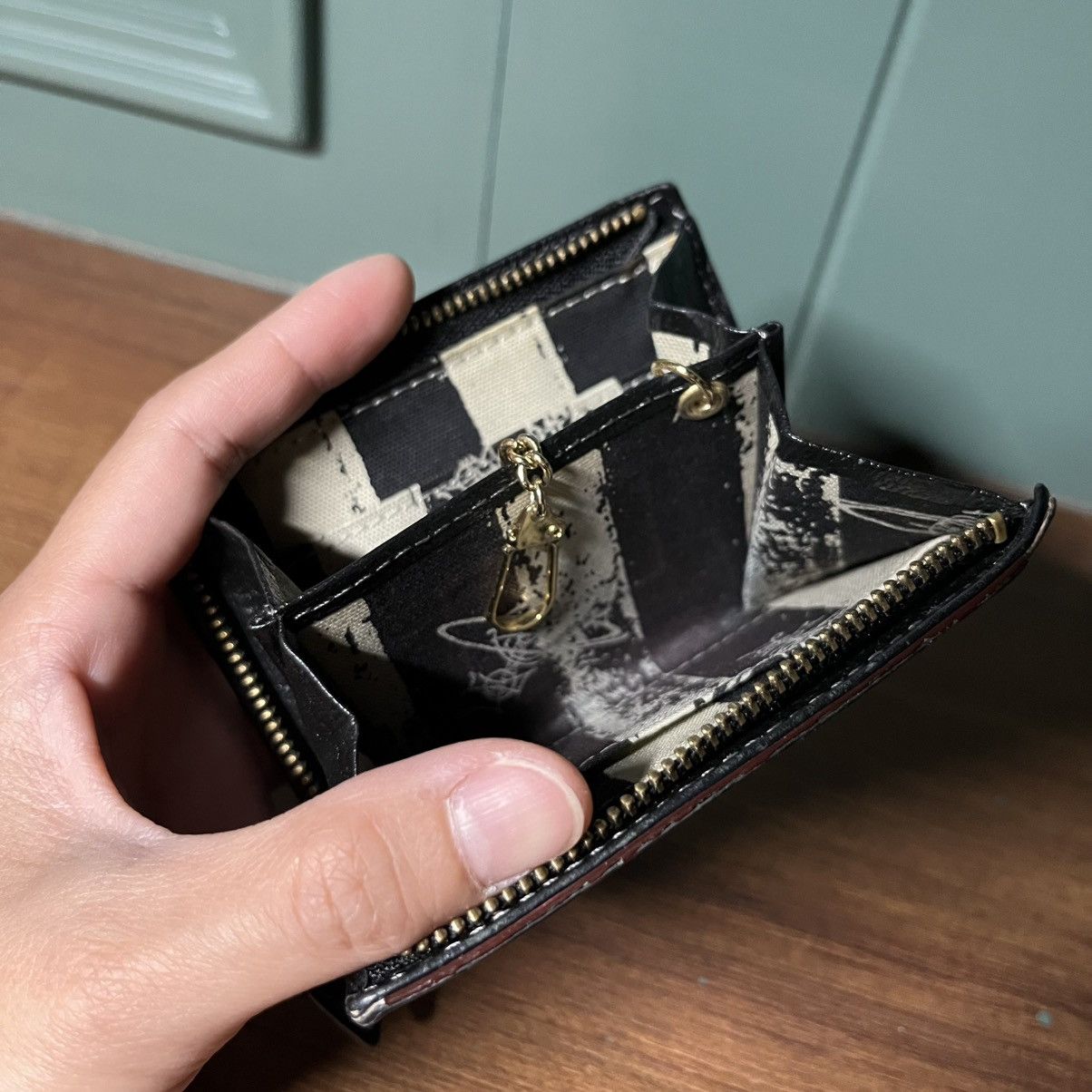 Vivienne Westwood VIVIENNE WESTWOOD Orb Logo Coin Case Black Leather Size ONE SIZE - 8 Thumbnail