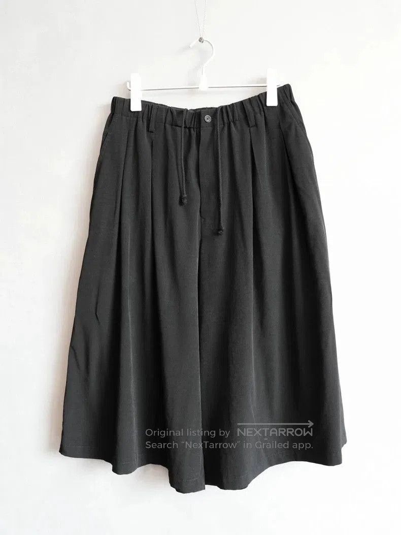 Yohji Yamamoto Yohji Yamamoto Black Pleated Shorts Skirt. Size US 30 / EU 46 - 1 Thumbnail