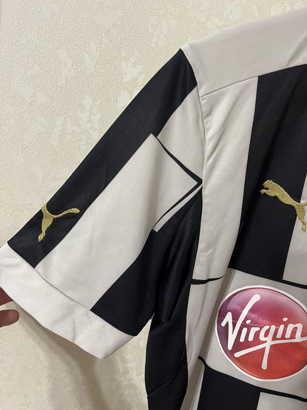 Other Puma Newcastle #10 Ben Arfa 11/12 Home Jersey Size US M / EU 48-50 / 2 - 4 Thumbnail