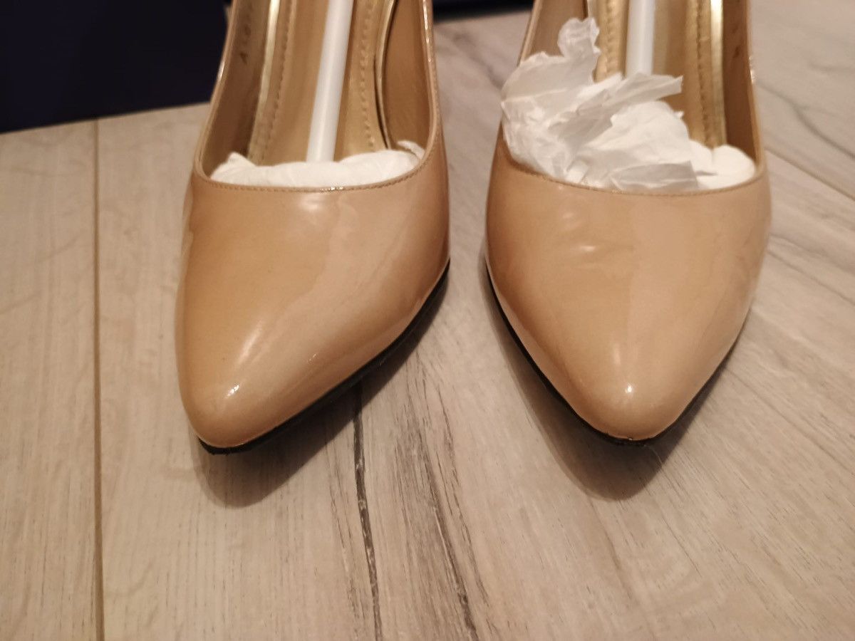 Stuart Weitzman Heels in nude Stuart Weitzman Size US 7.5 / IT 37.5 - 2 Thumbnail