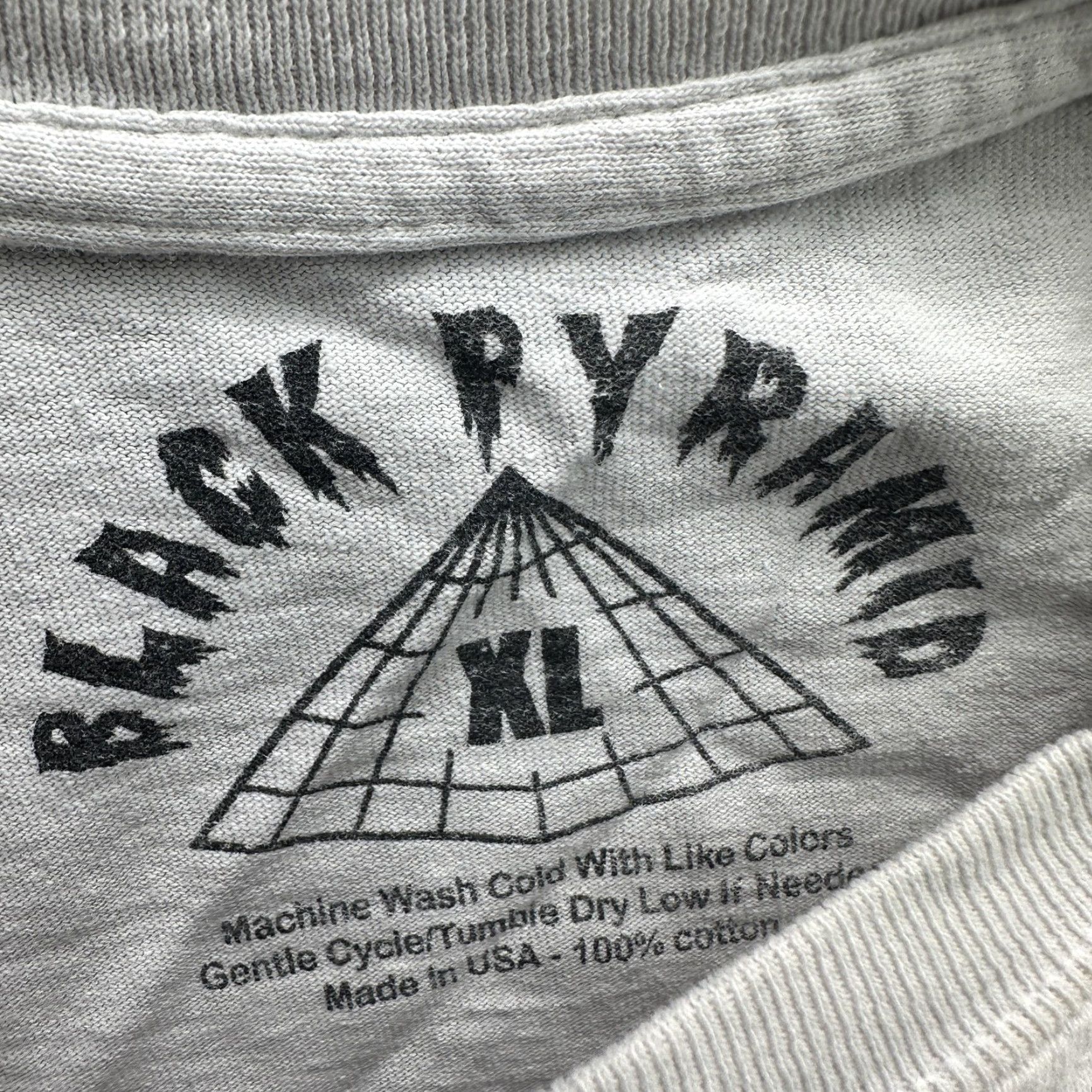Black Pyramid VINTAGE Black Pyramid T-Shirt Mens XL White Hip Hop Streetwear Rap Graphic Tee USA Size US XL / EU 56 / 4 - 6 Thumbnail