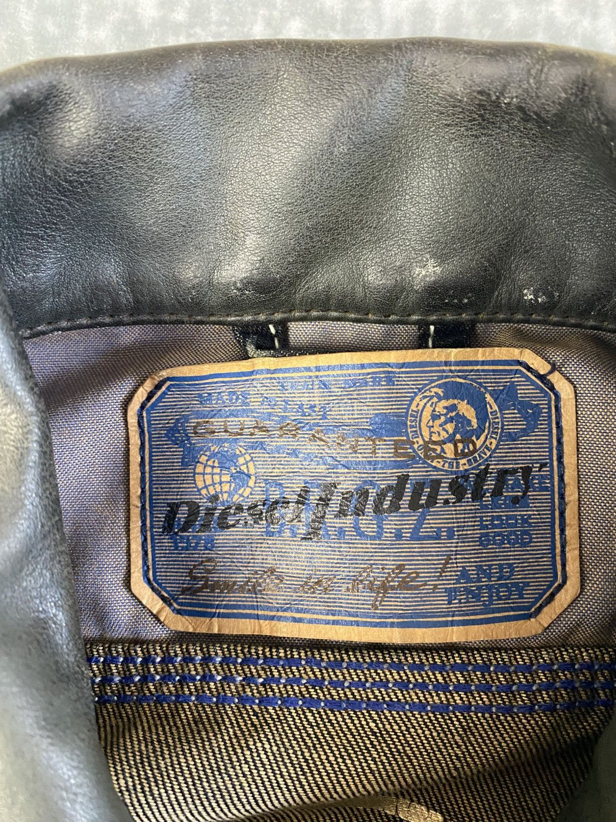 Diesel Vintage Diesel Denim Trucker Jacket with leather Collar Size US XL / EU 56 / 4 - 3 Thumbnail
