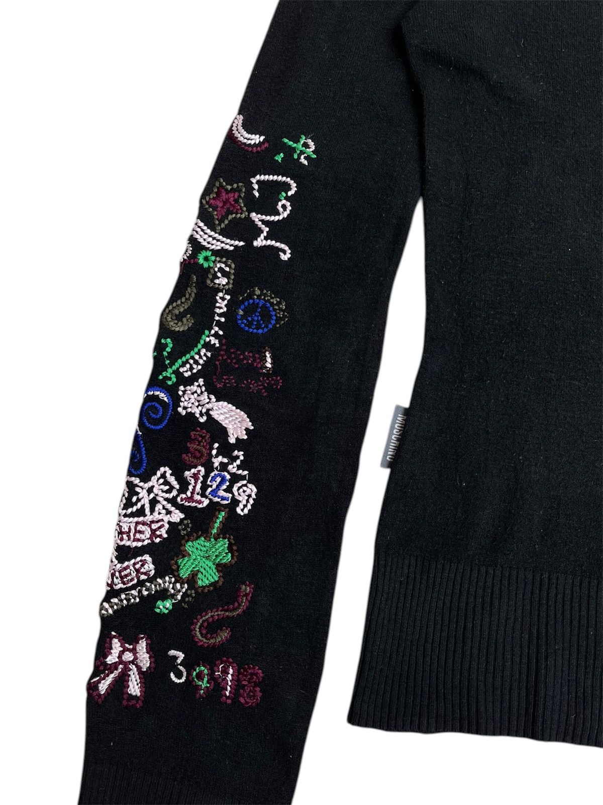 Moschino Vintage moschino embroidered turtleneck sweater Size XS / US 0-2 / IT 36-38 - 5 Thumbnail