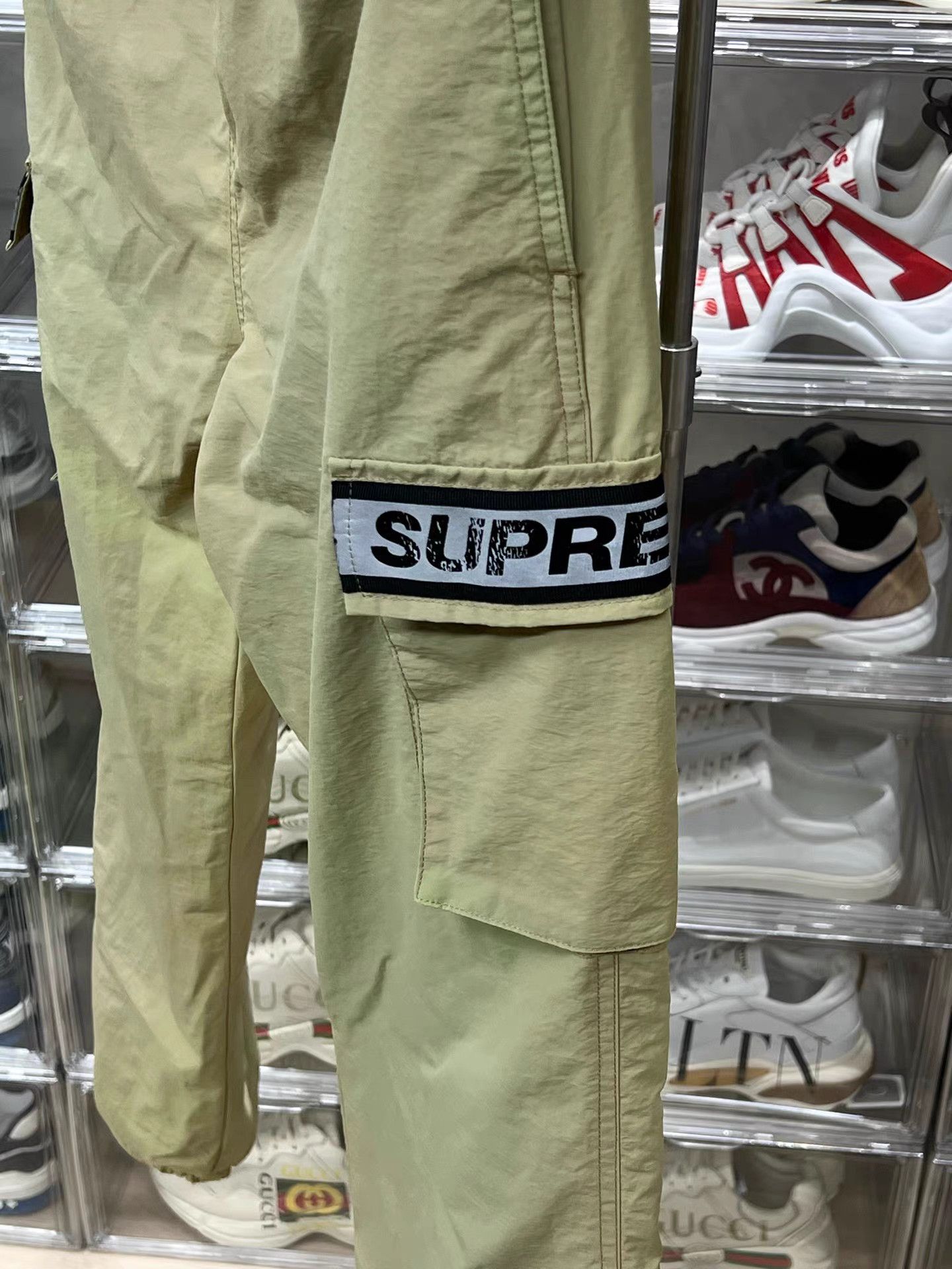 Supreme Supreme 3M Reflective Cargo Pants K15 Size US 31 - 3 Thumbnail
