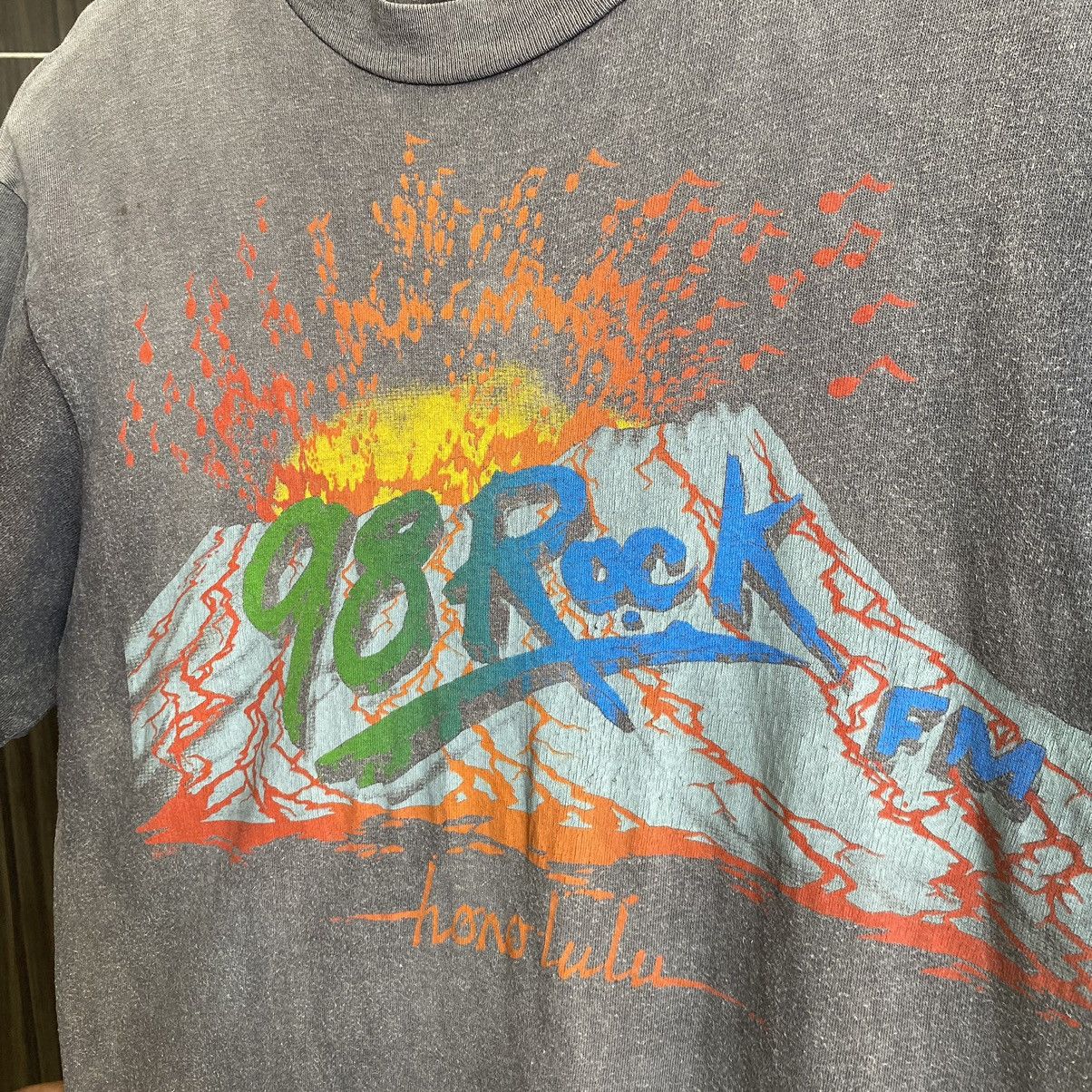 Vintage Thrashed Faded Vintage 80s 98 Rock FM ERD GRUNGE TEE Size US M / EU 48-50 / 2 - 3 Thumbnail