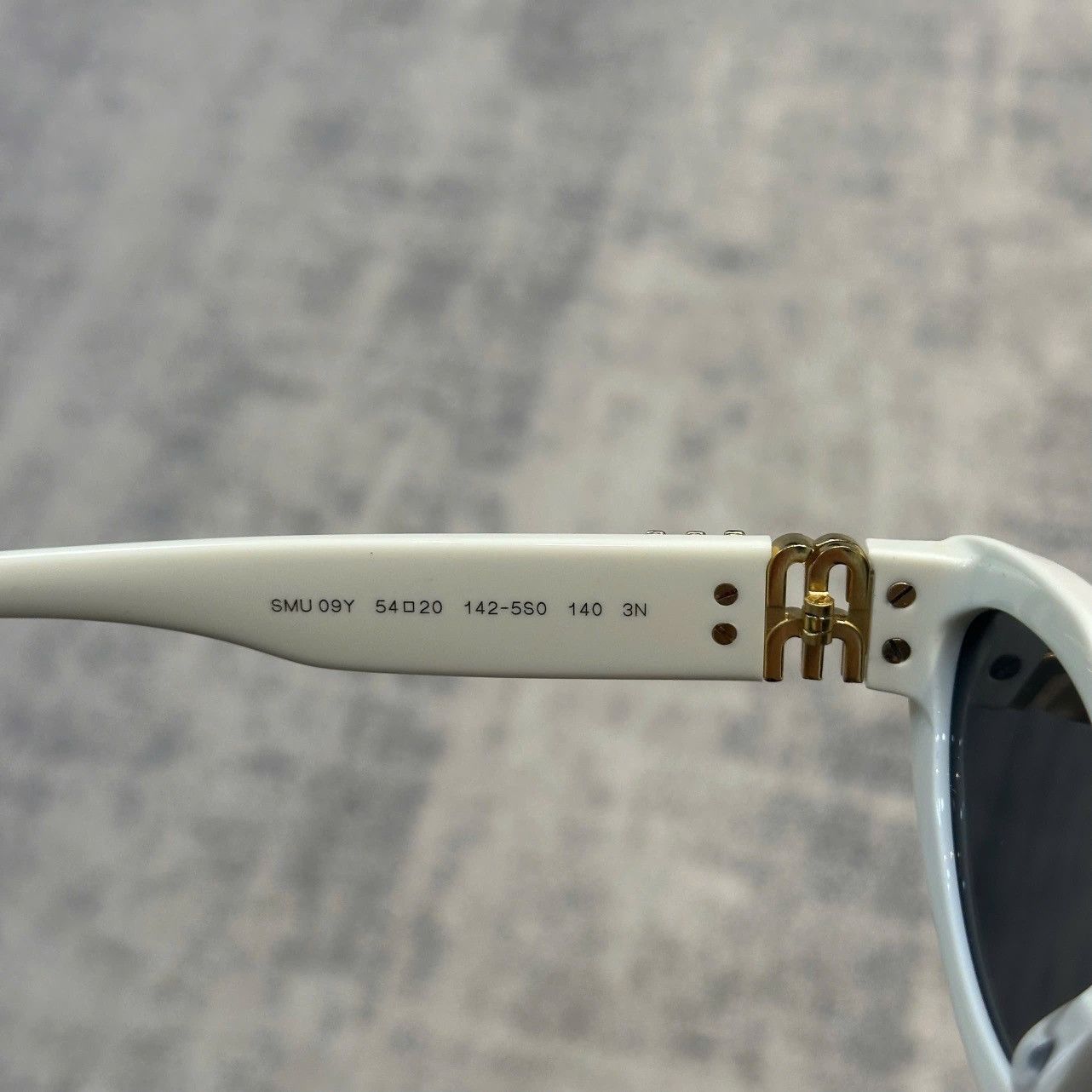 Miu Miu MIU MIU 0MU 09YS 1425S0 Size ONE SIZE - 4 Thumbnail