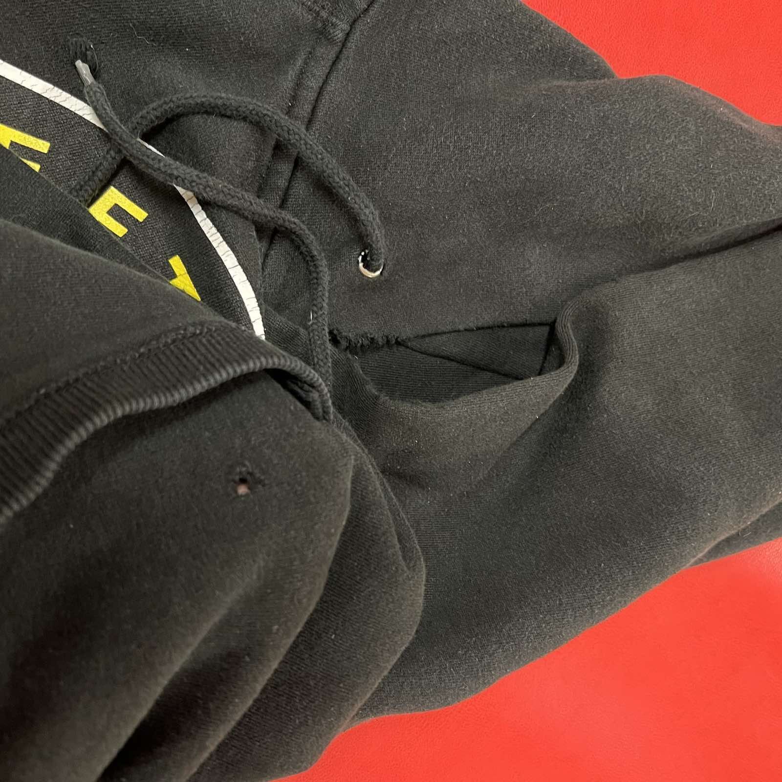 Band Tees × Vintage VTG Deftones Skull Hoodie Sz L Size US L / EU 52-54 / 3 - 5 Thumbnail