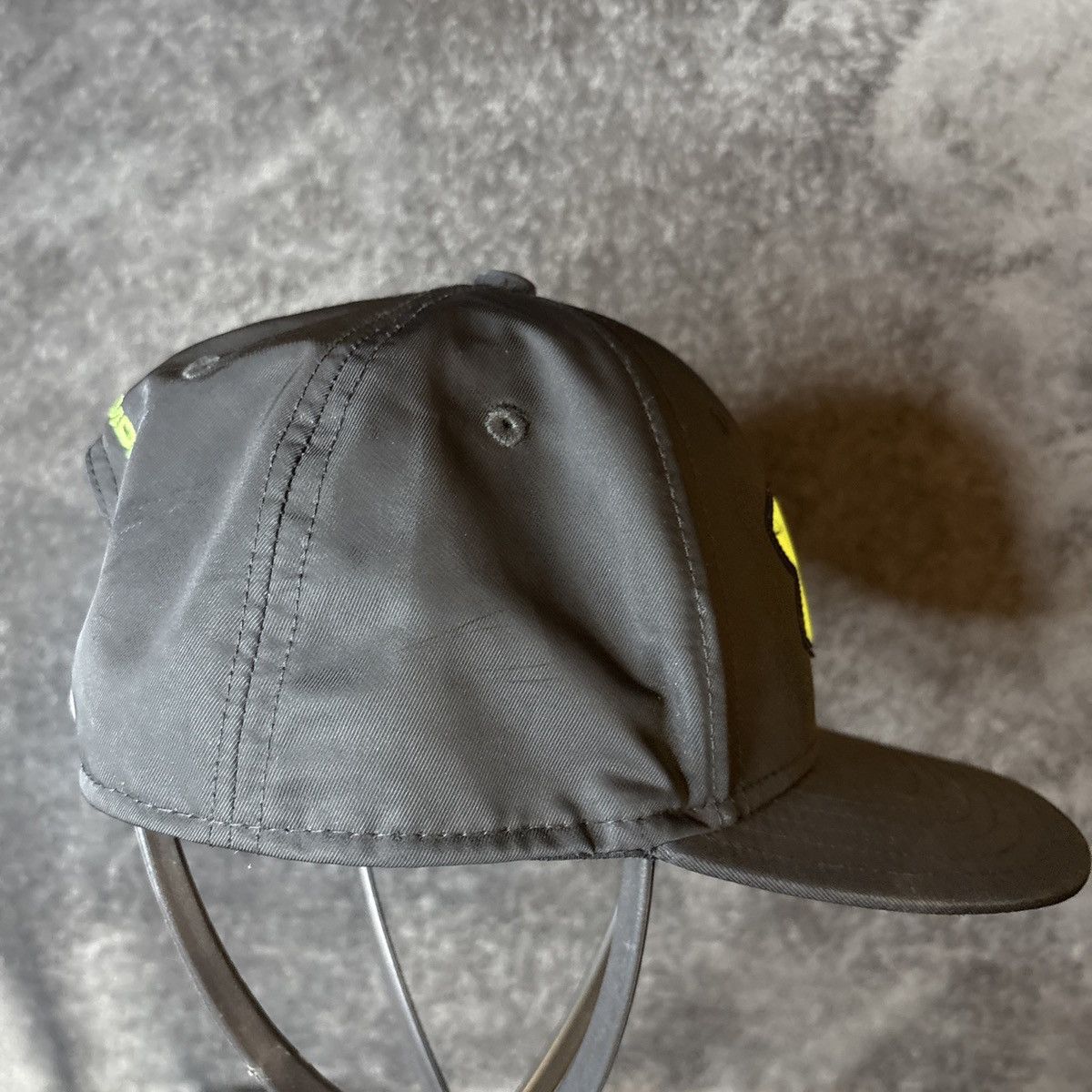 Other Under Armour Youth Heat Gear Black Green NFL Combine OS Size ONE SIZE - 7 Thumbnail