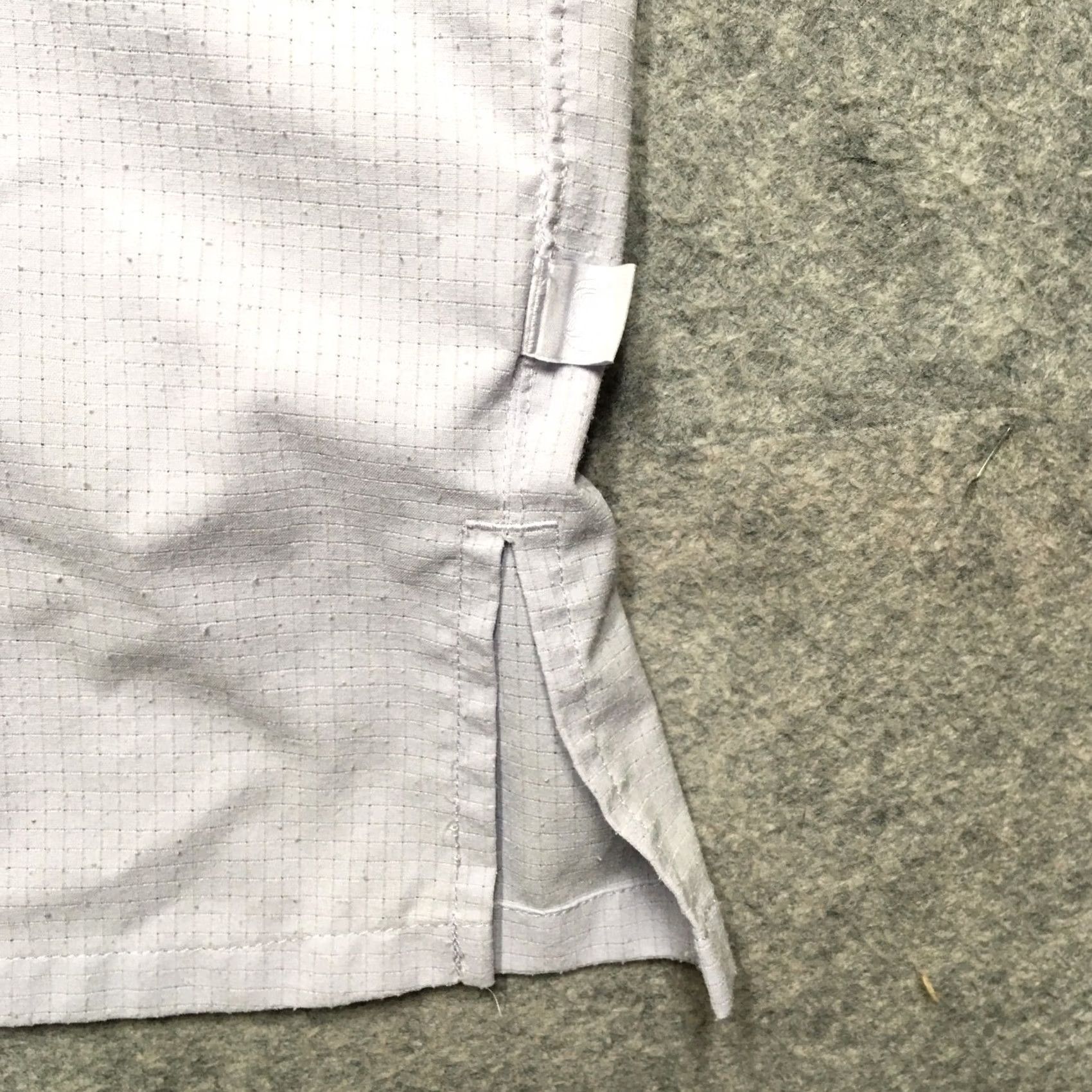 Lululemon Lululemon Shirt Men M Lavender Solid Button-Up Collared Short Sleeve Casual Workwear Lightweight Breathable Pockets Relaxed Fit Modern Classic Size US M / EU 48-50 / 2 - 6 Thumbnail