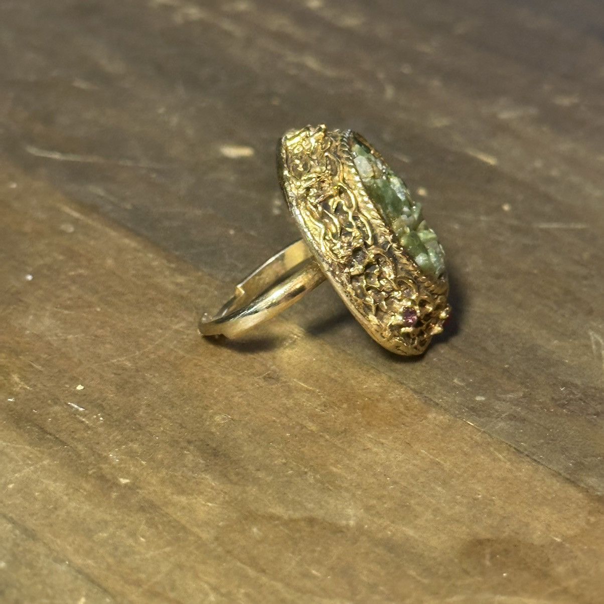 Vintage Vintage gold tone ornate jade chip statement ring Size ONE SIZE - 8 Thumbnail