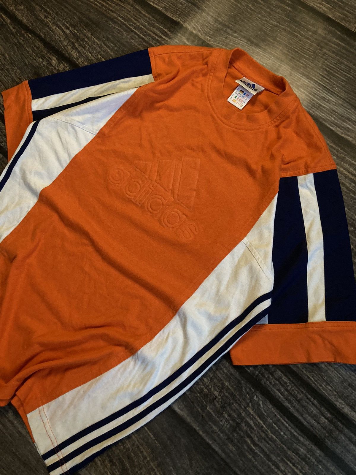 Adidas × Vintage Adidas embossed vintage logo tee Size US XL / EU 56 / 4 - 2 Thumbnail
