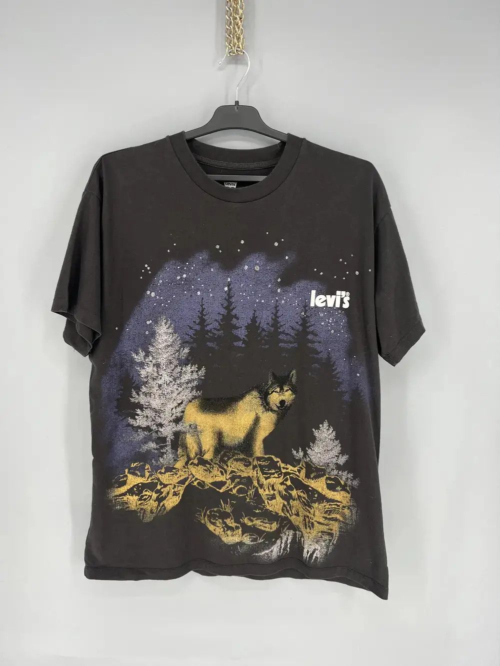 Levi's Vintage Levi’s Wolf T-Shirt Nature Tee Boxy Size US S / EU 44-46 / 1 - 1 Thumbnail