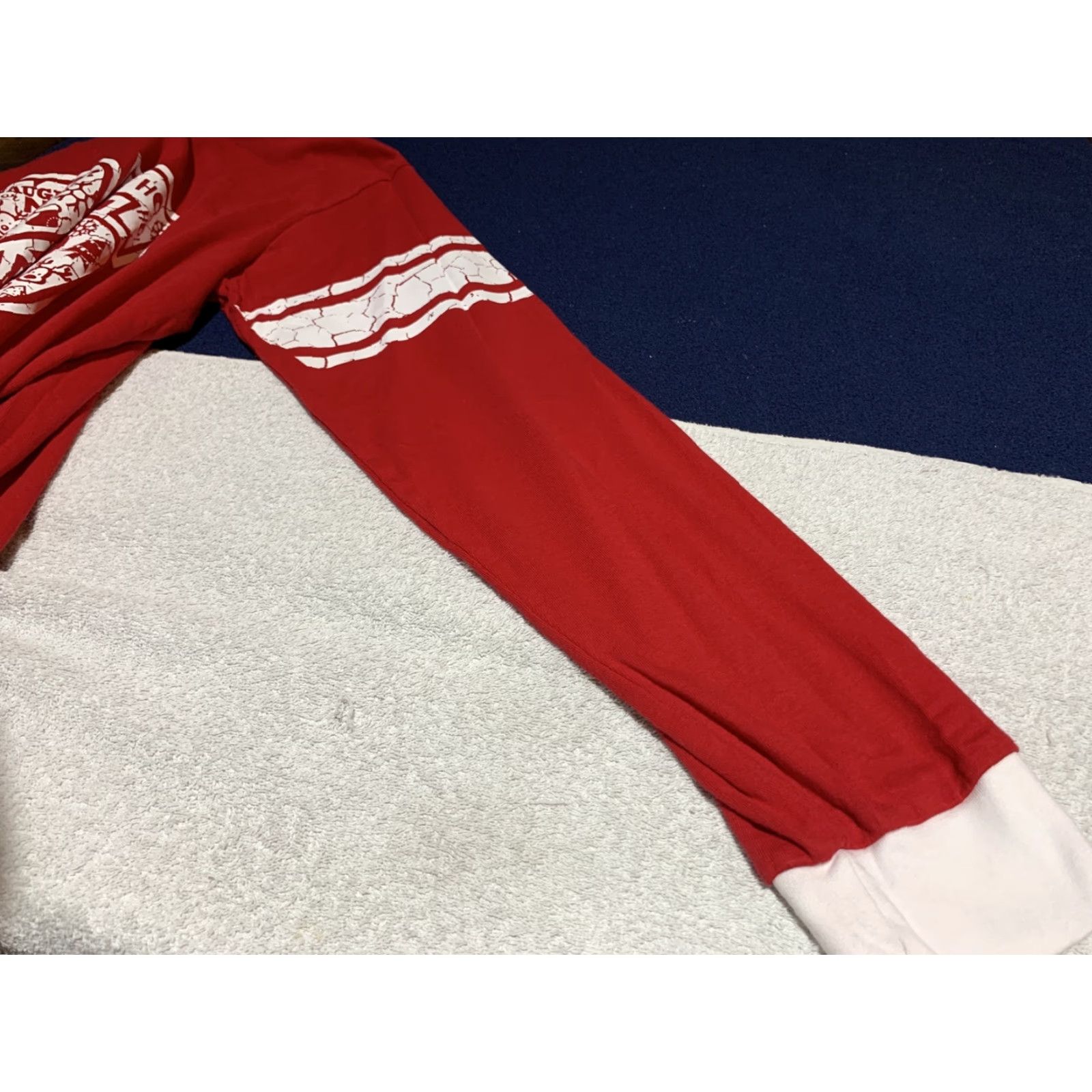 Vintage VINTAGE Christmas Striped T-Shirt Women 2XL Red Long Sleeve Pullover Casual Monogrammed Holiday Size XXL / US 16-18 / IT 52-54 - 5 Thumbnail