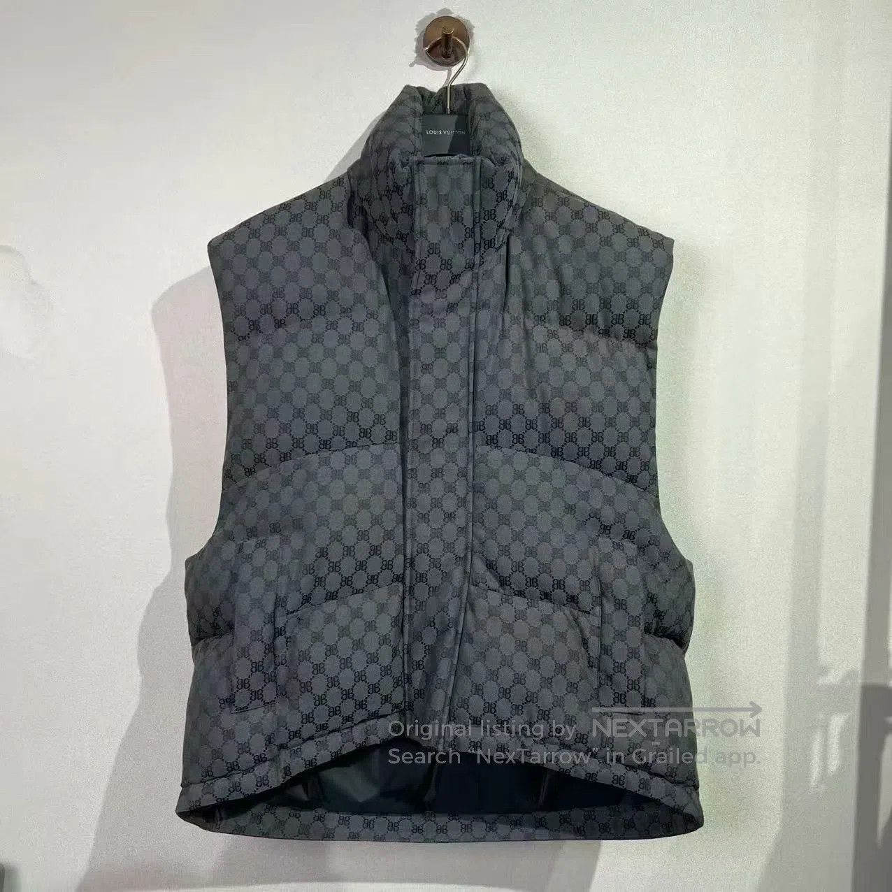 Balenciaga balenciaga gucci logo printed down vest. Size US S / EU 44-46 / 1 - 1 Thumbnail