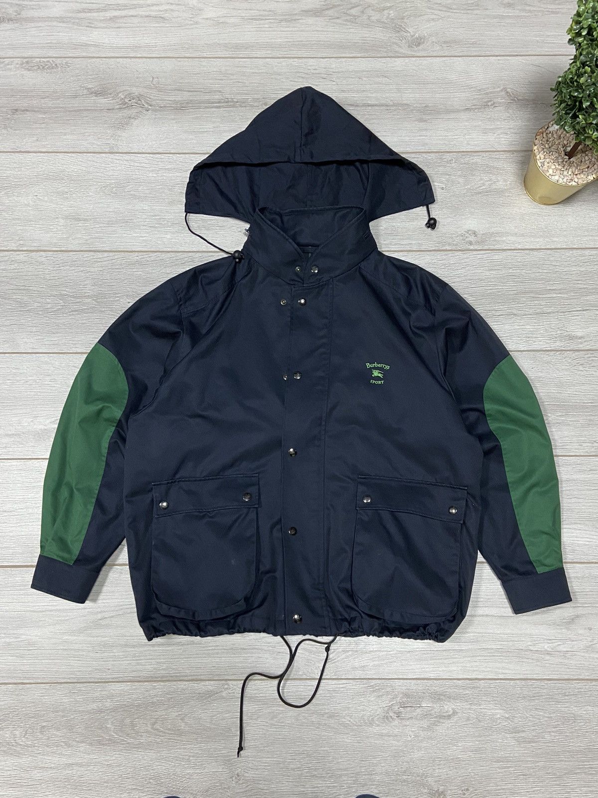 Burberry Burberry hooded check double color jacket Size US M / EU 48-50 / 2 - 4 Thumbnail
