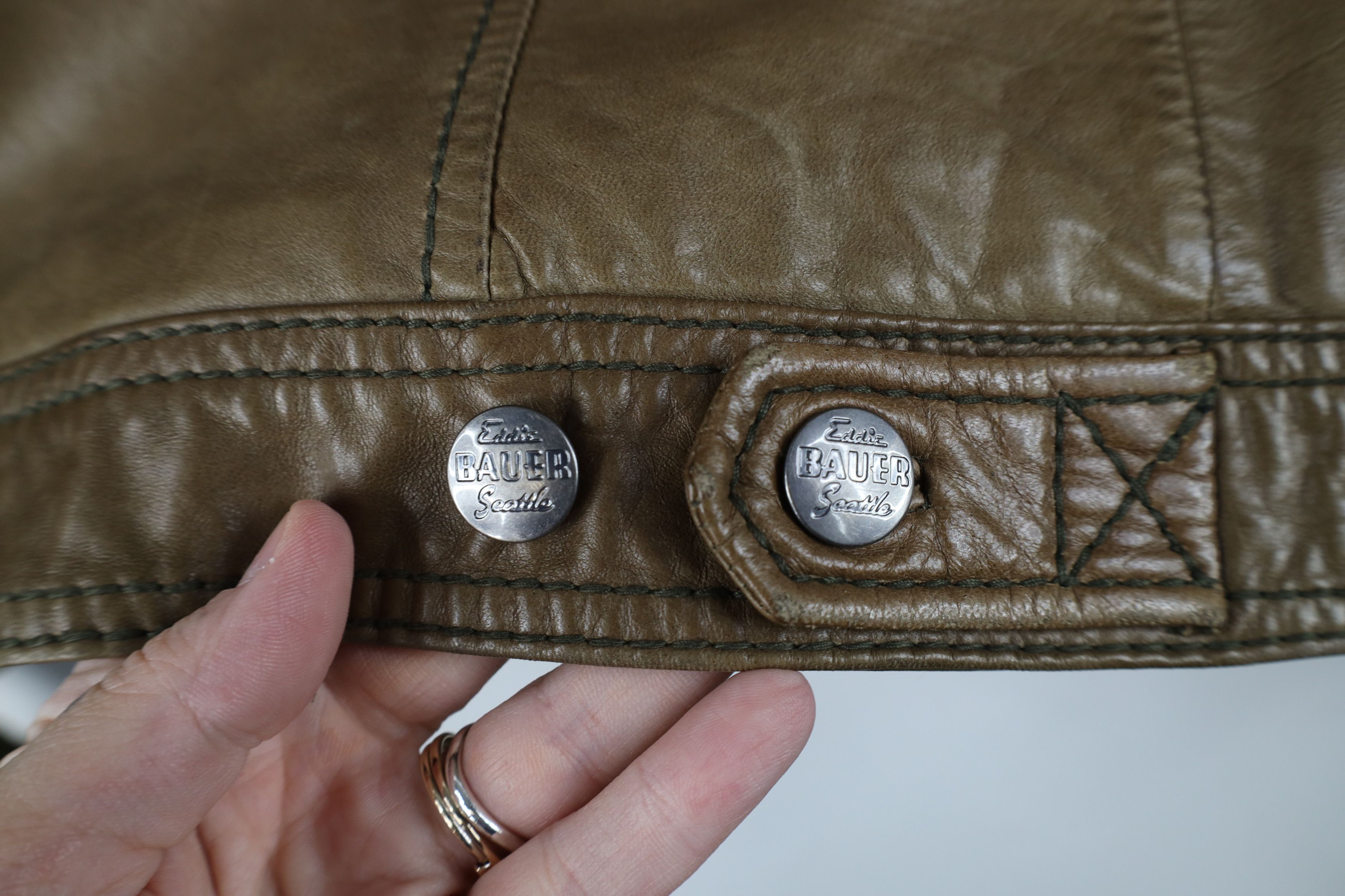 Eddie Bauer Vintage Eddie Bauer Leather Full Zip Bomber Jacket Breen Size L / US 10 / IT 46 - 12 Thumbnail